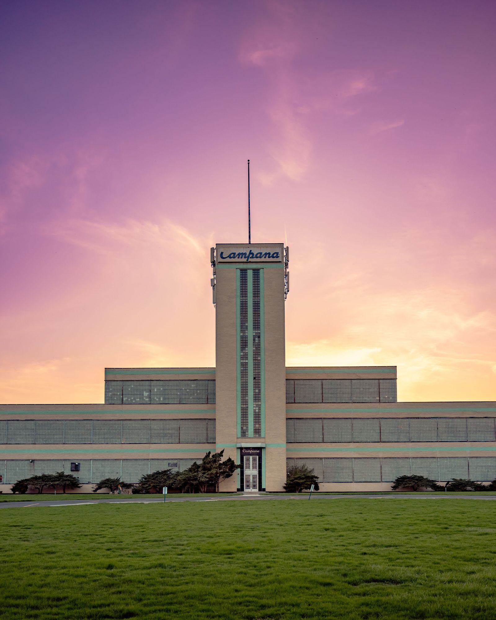 Campana Building 01