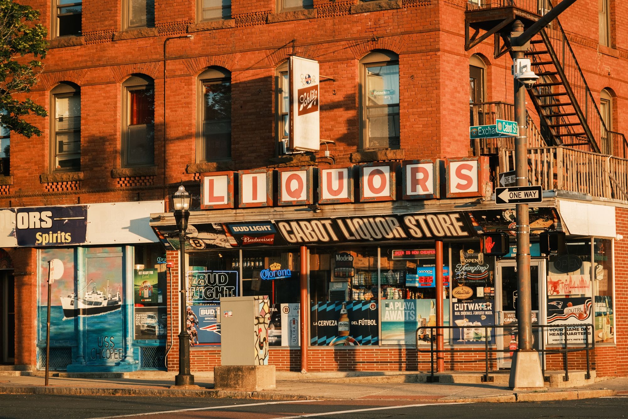 Cabot Liquors, Chicopee 02