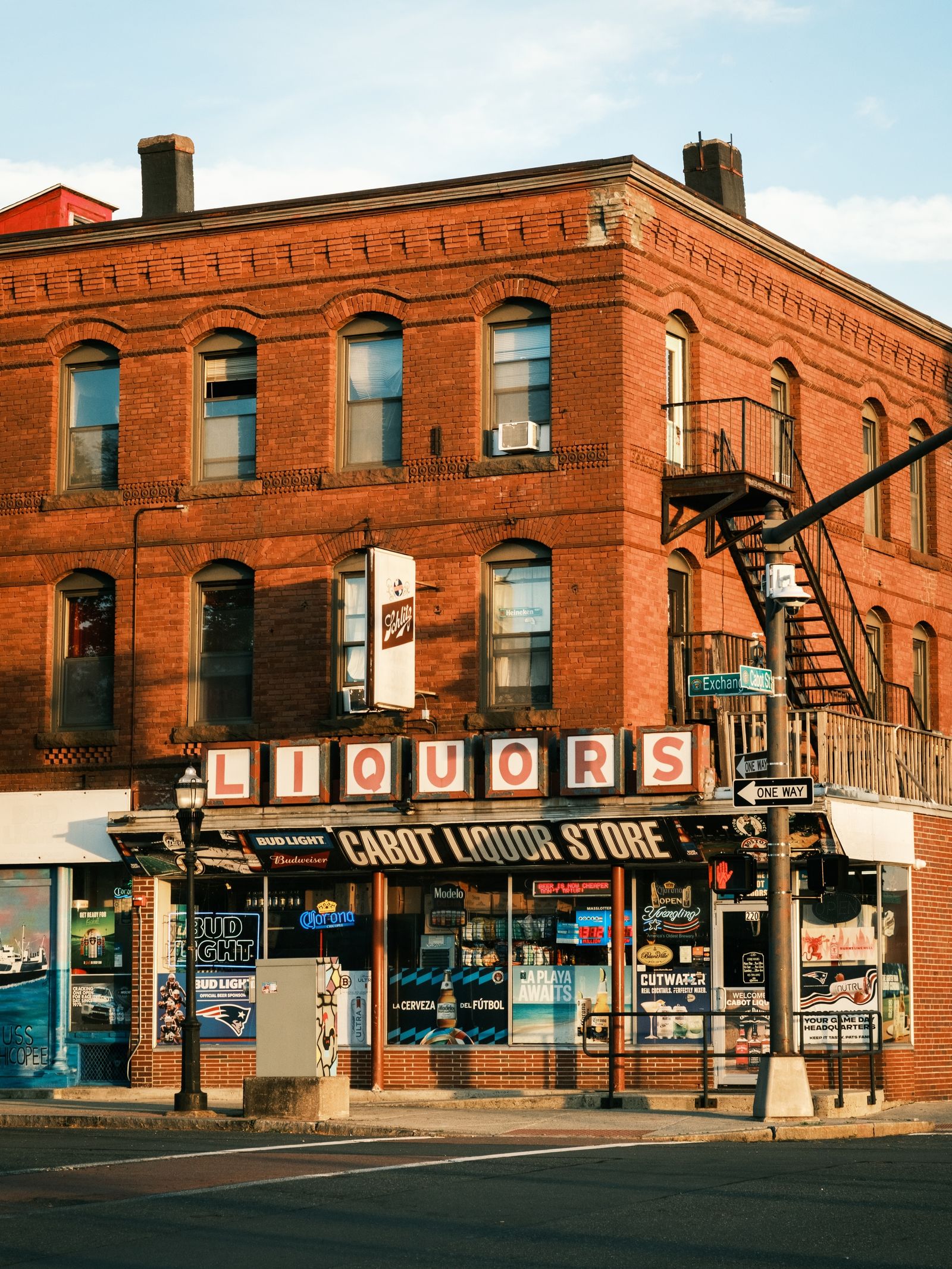 Cabot Liquors, Chicopee 01