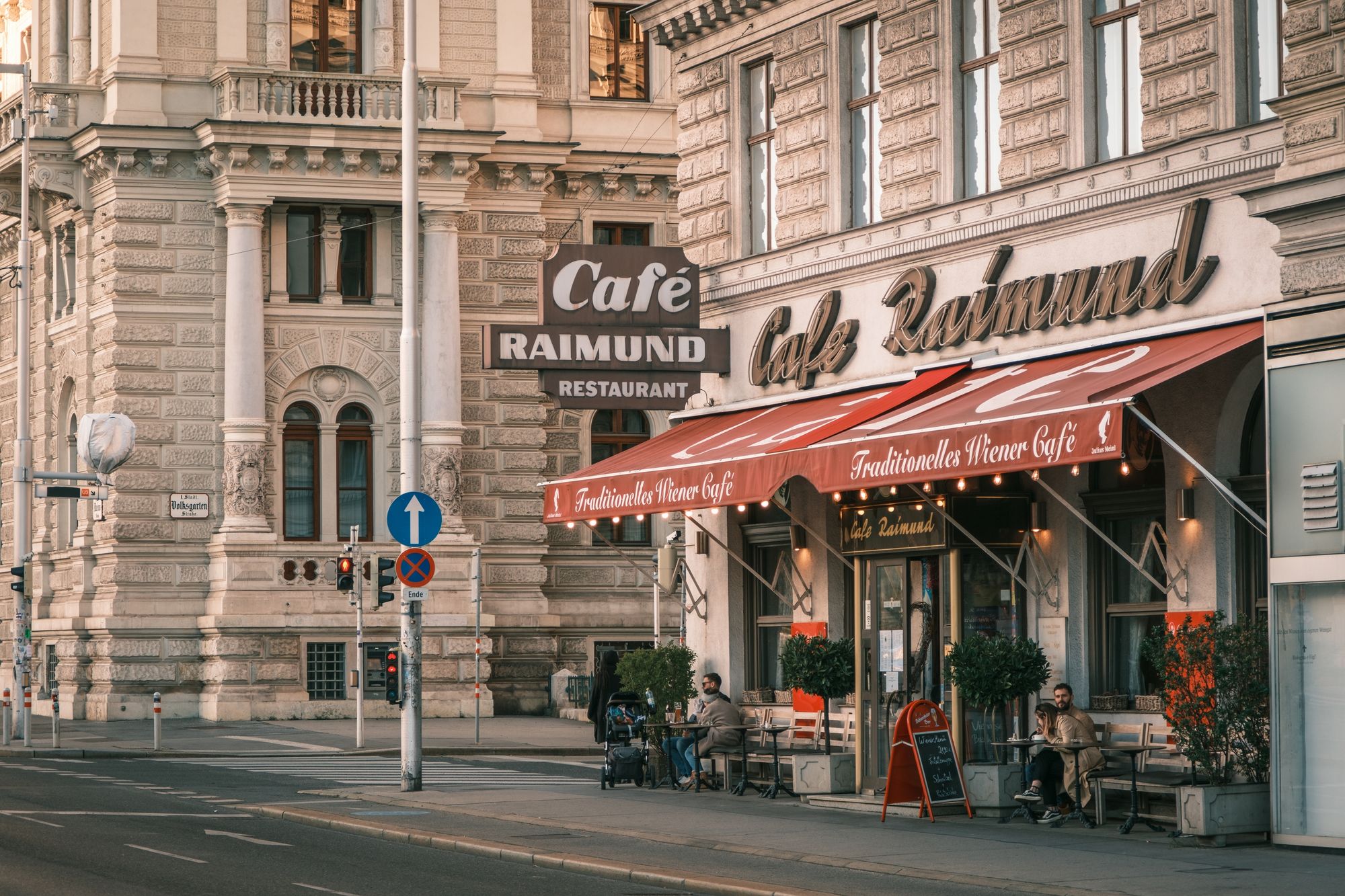 Cafe Raimund, Vienna