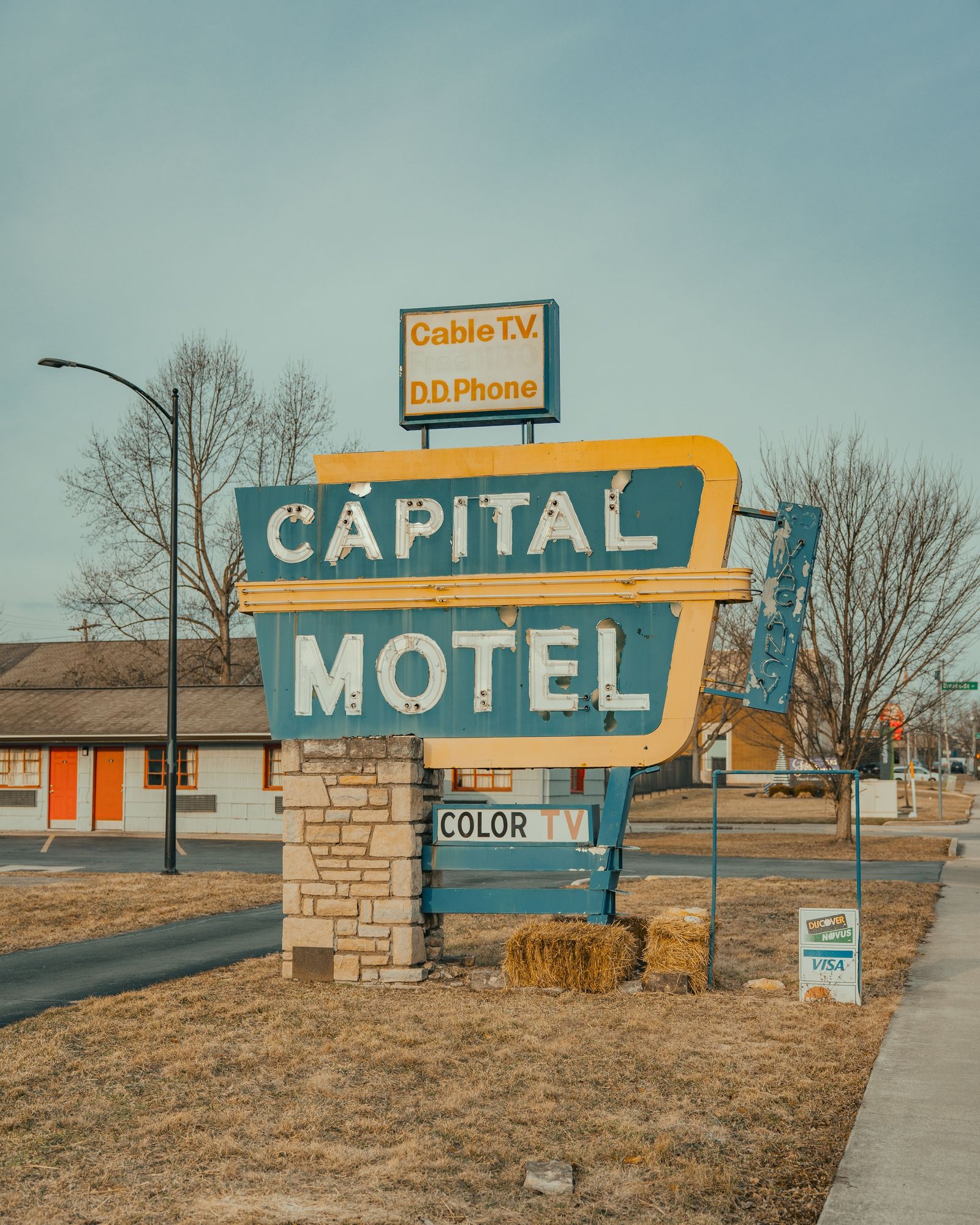 Capital Motel Sign 01