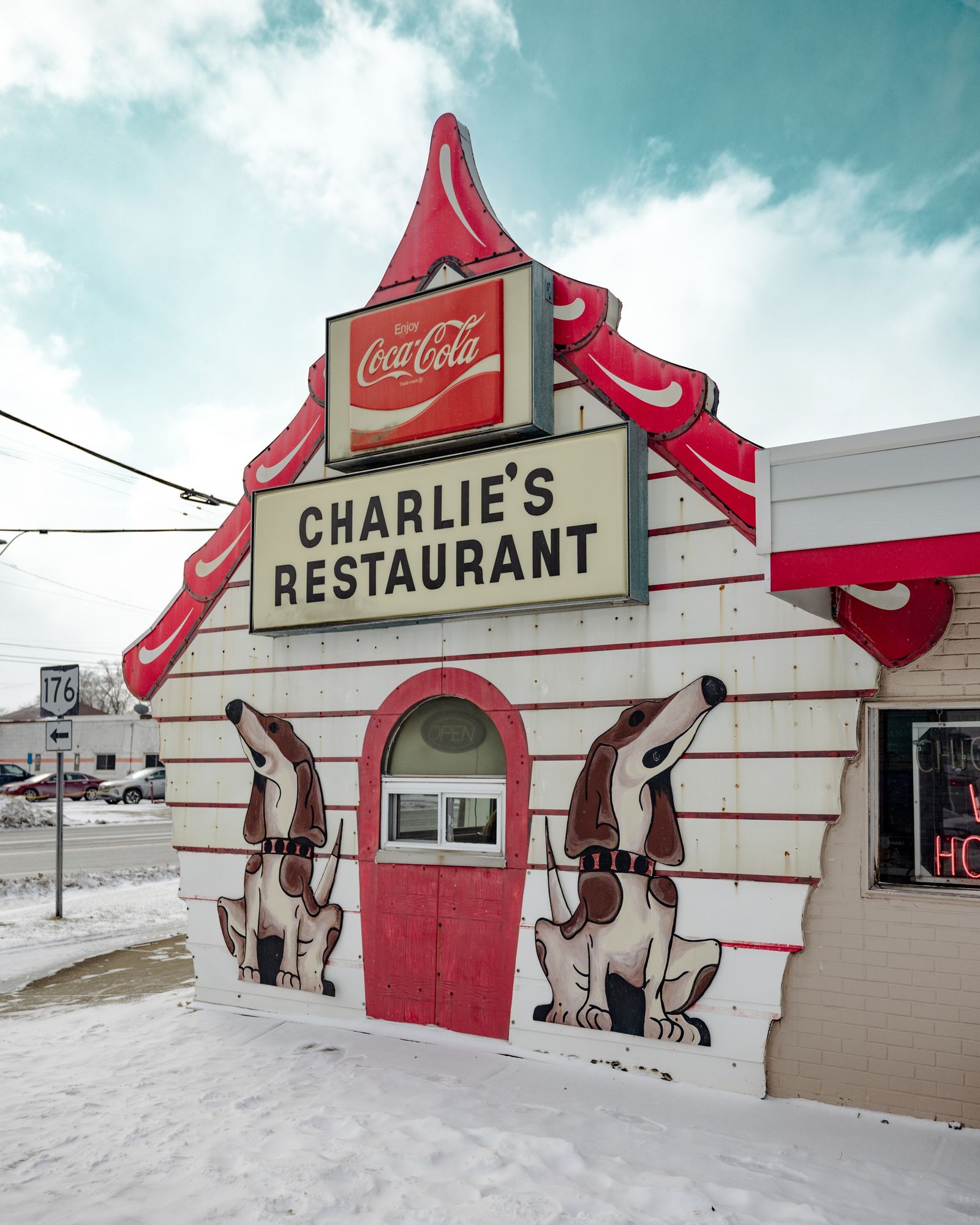 Charlie's Restaurant 01