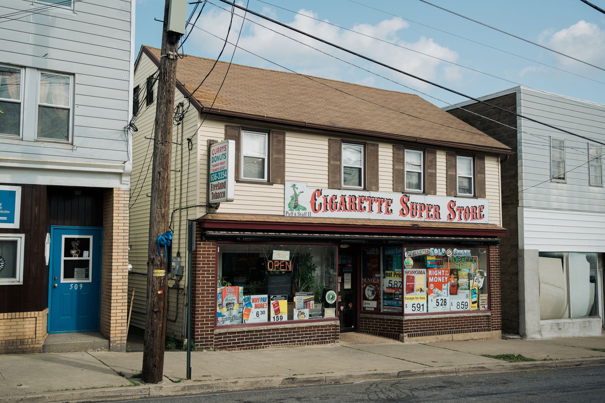 Cigarette Super Store, Freeland