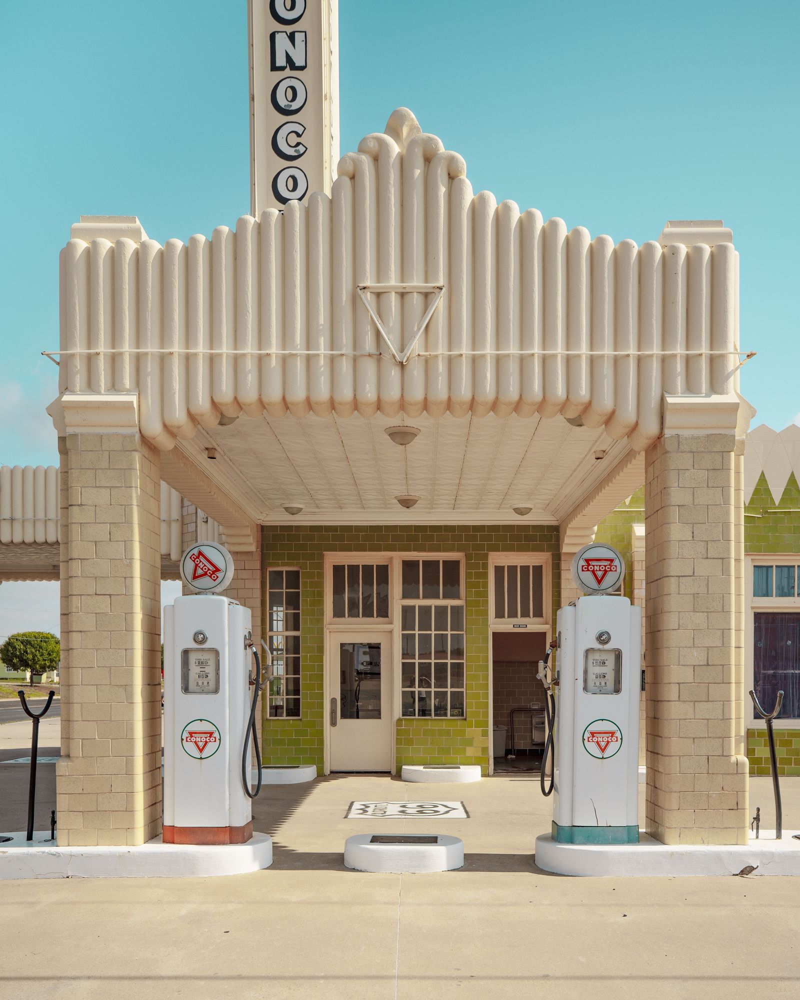 Conoco Tower Station 02