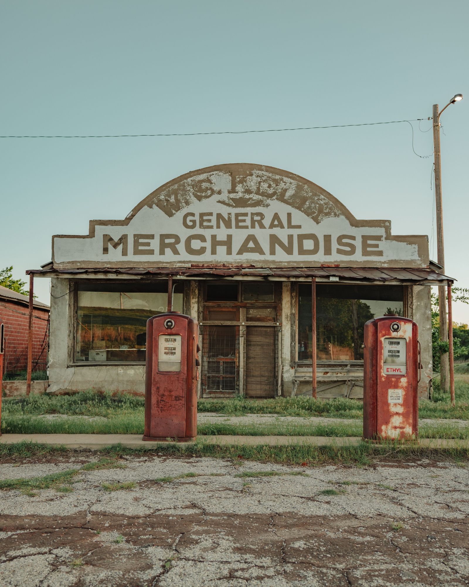 W.S. Kelly Gas Station 01
