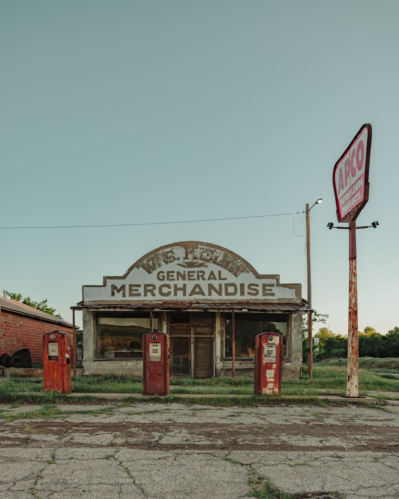 W.S. Kelly Gas Station 02