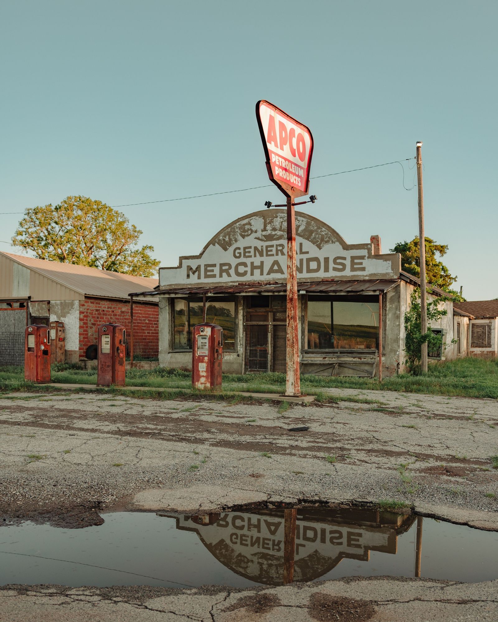 W.S. Kelly Gas Station 06