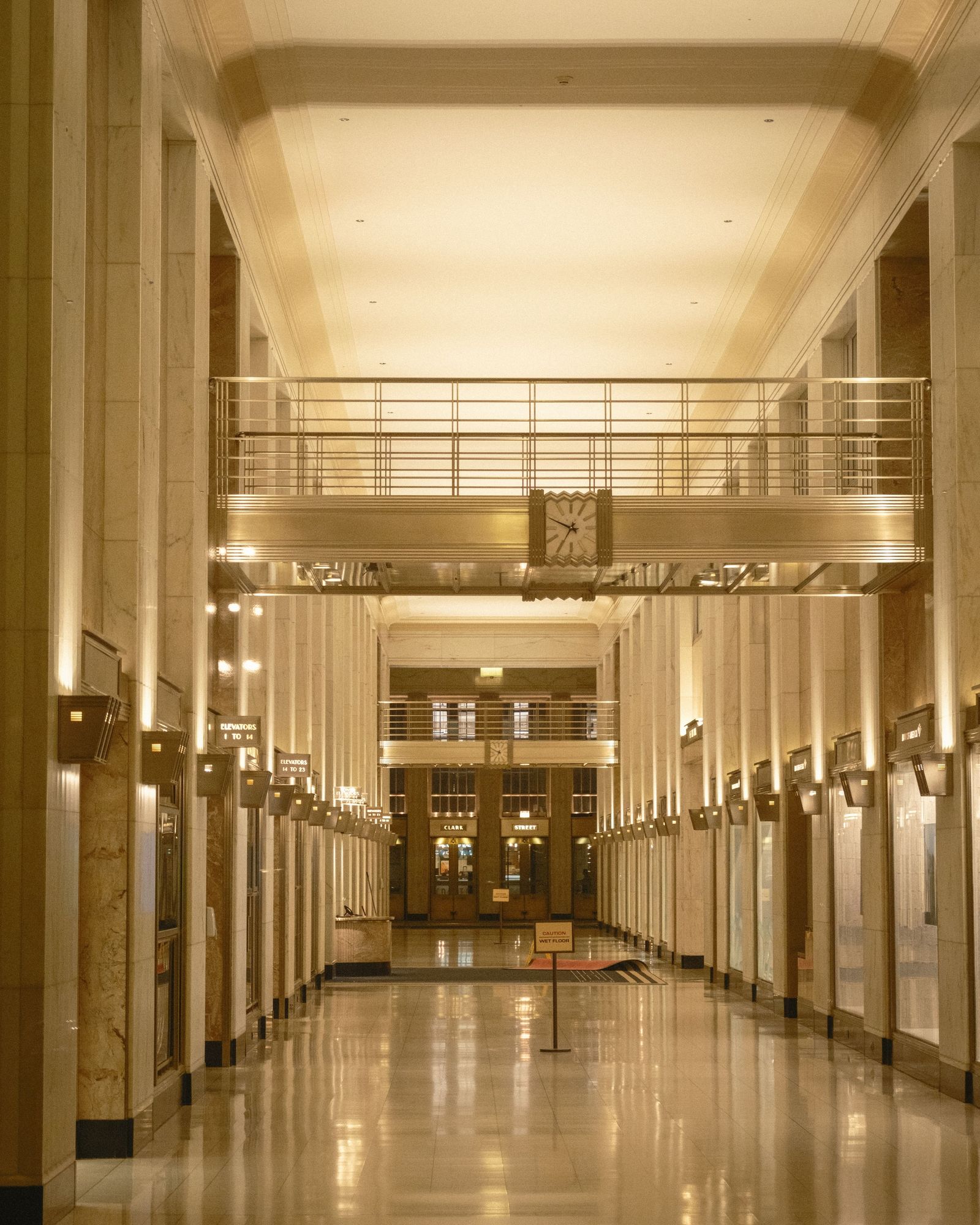 Corridor, Chicago