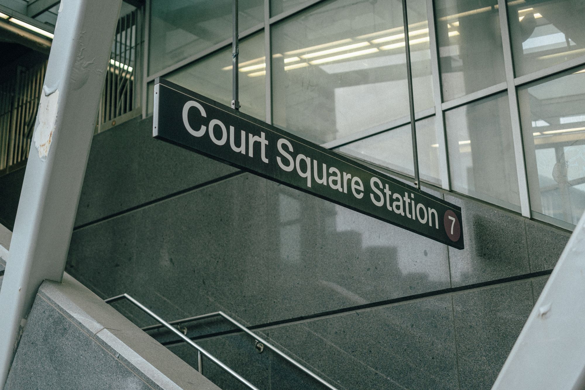 Court Square Station, Queens