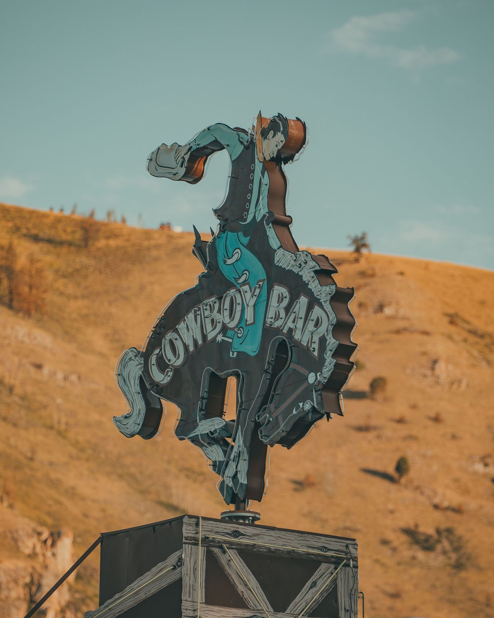 Cowboy Bar 01