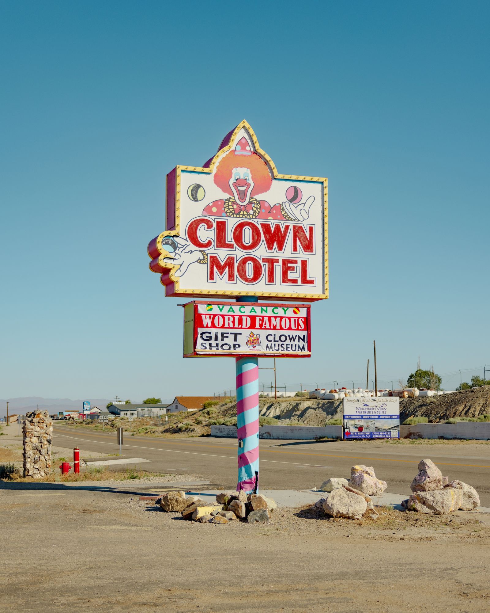 Clown Motel 01