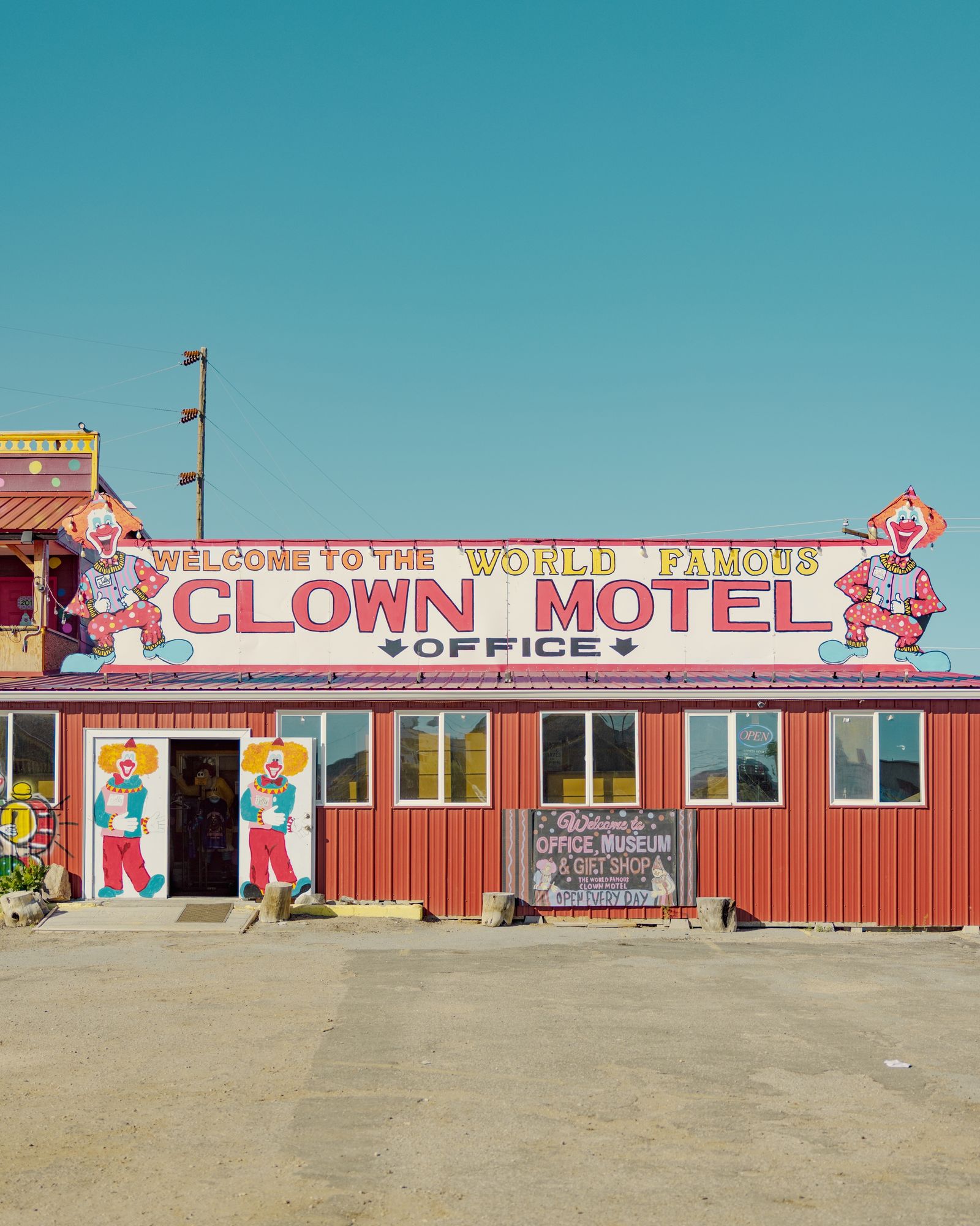 Clown Motel 02