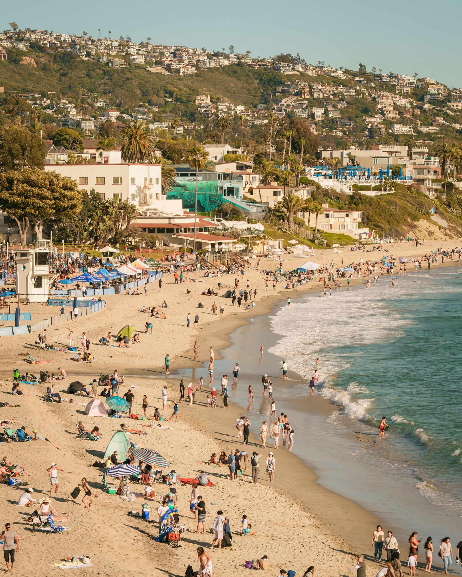 Crowded Main Beach, Laguna Beach