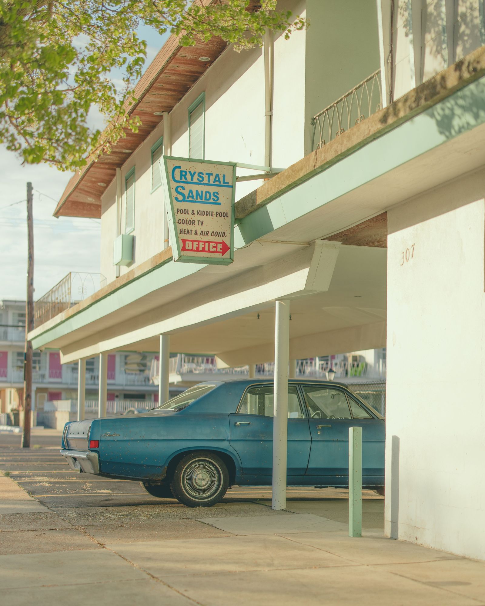 Crystal Sands Motel in Spring