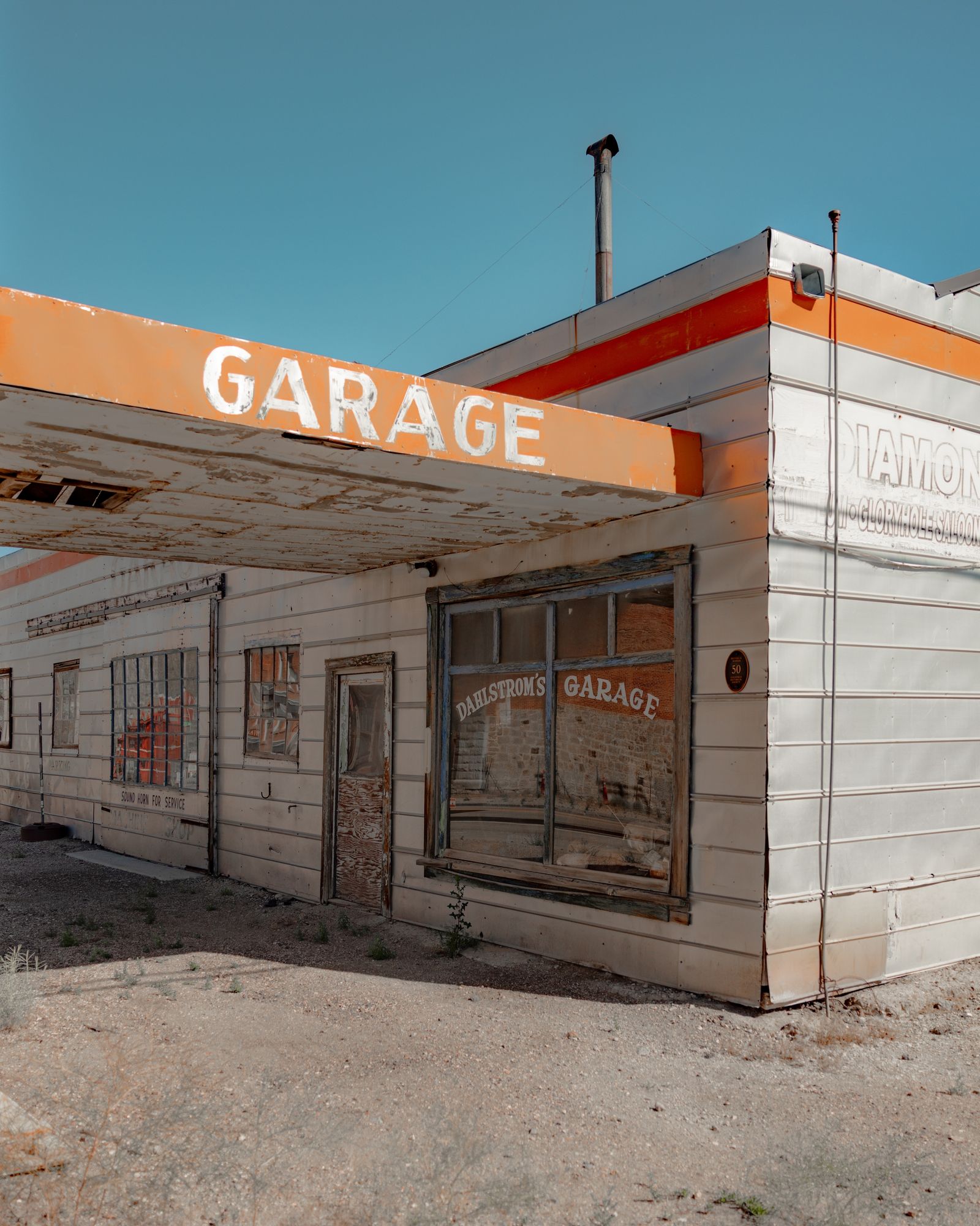 Dahlstrom's Garage