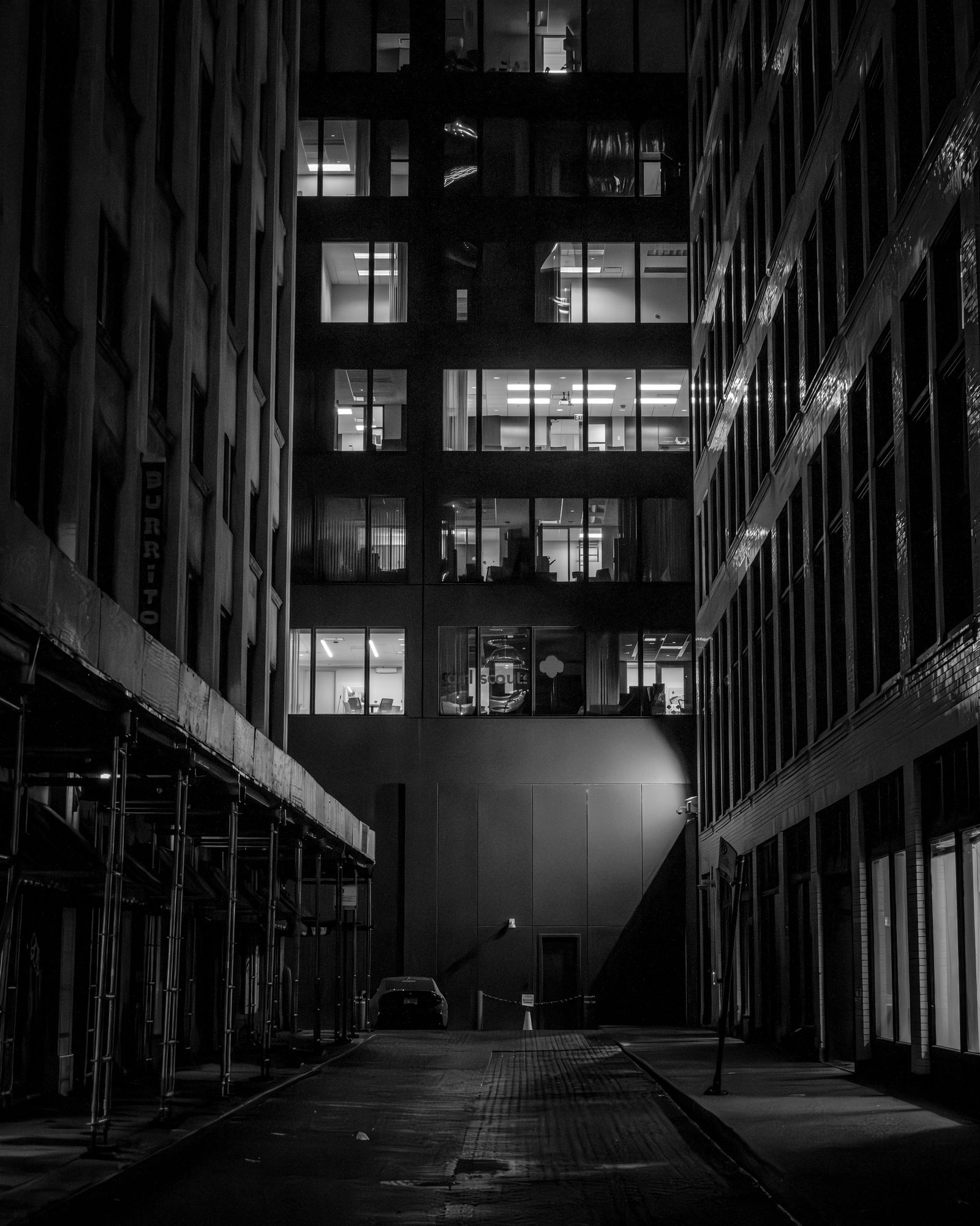 Dark Alley, Chicago 01