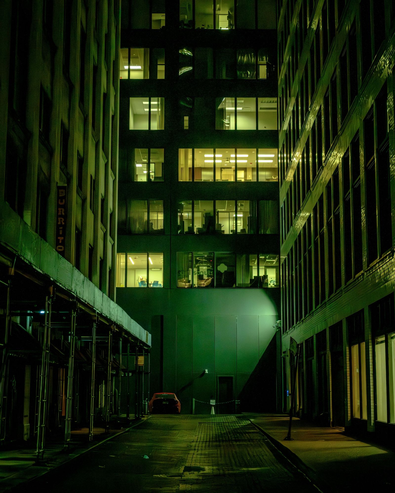 Dark Alley, Chicago 02
