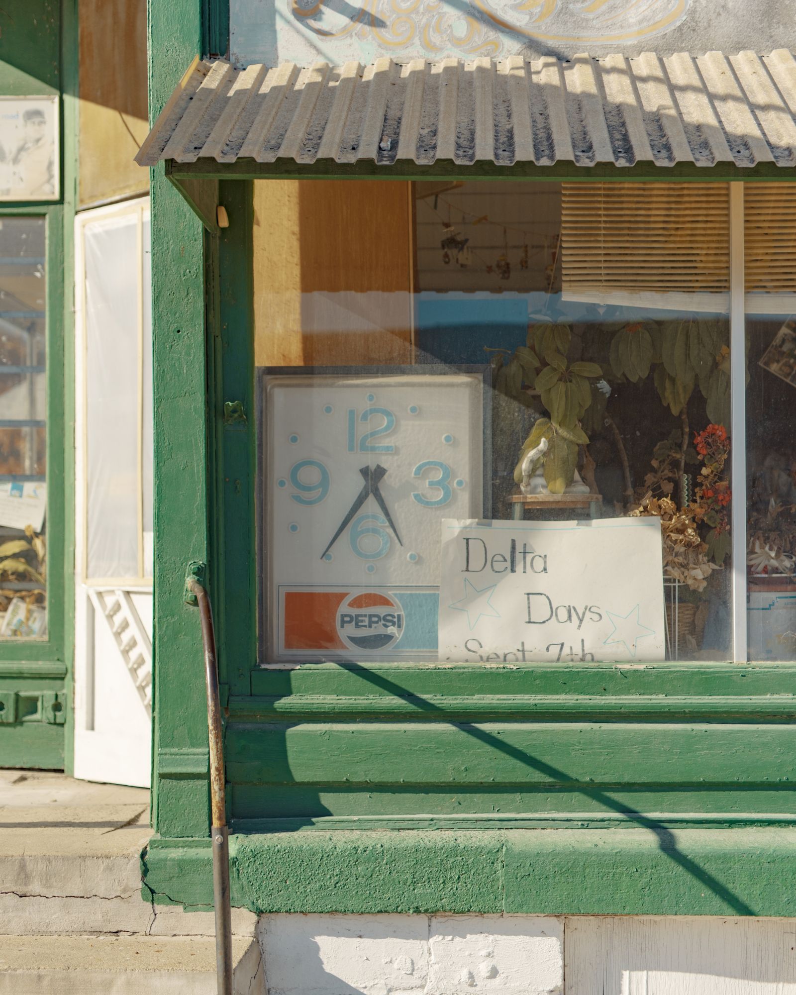 Delta Grocery 04