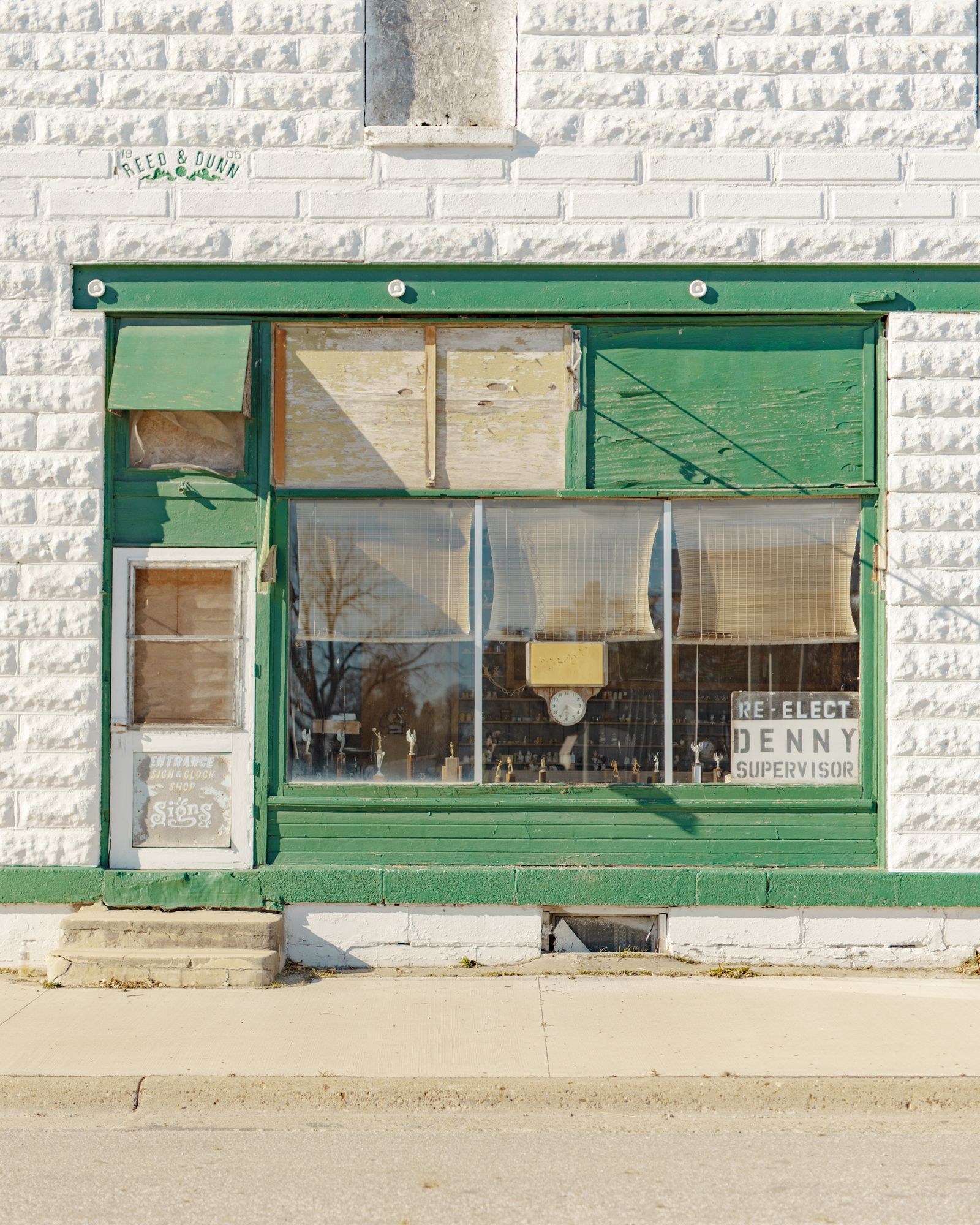 Delta Sign & Clock Shop 01