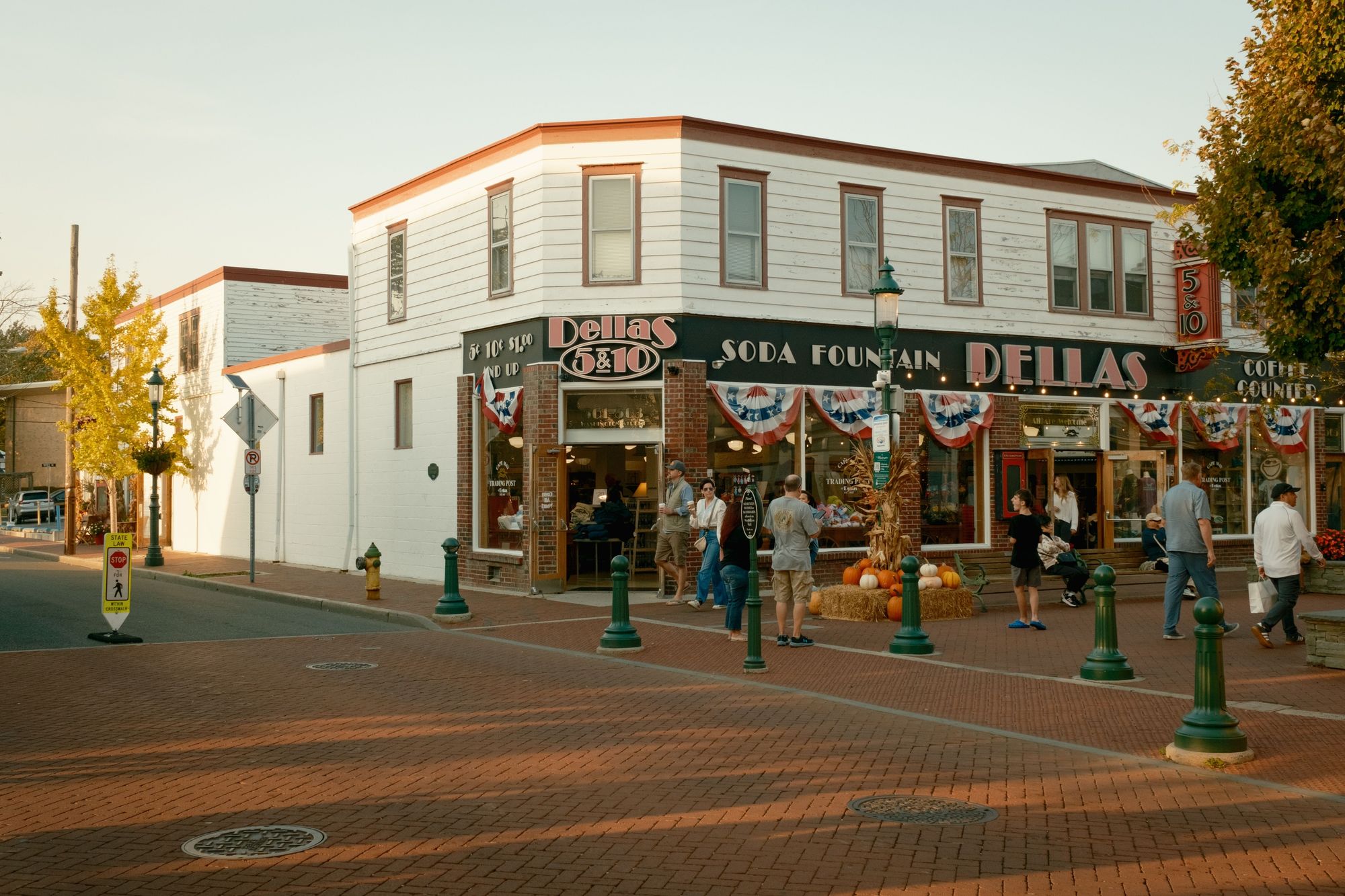 Dellas 5 & 10, Cape May 02