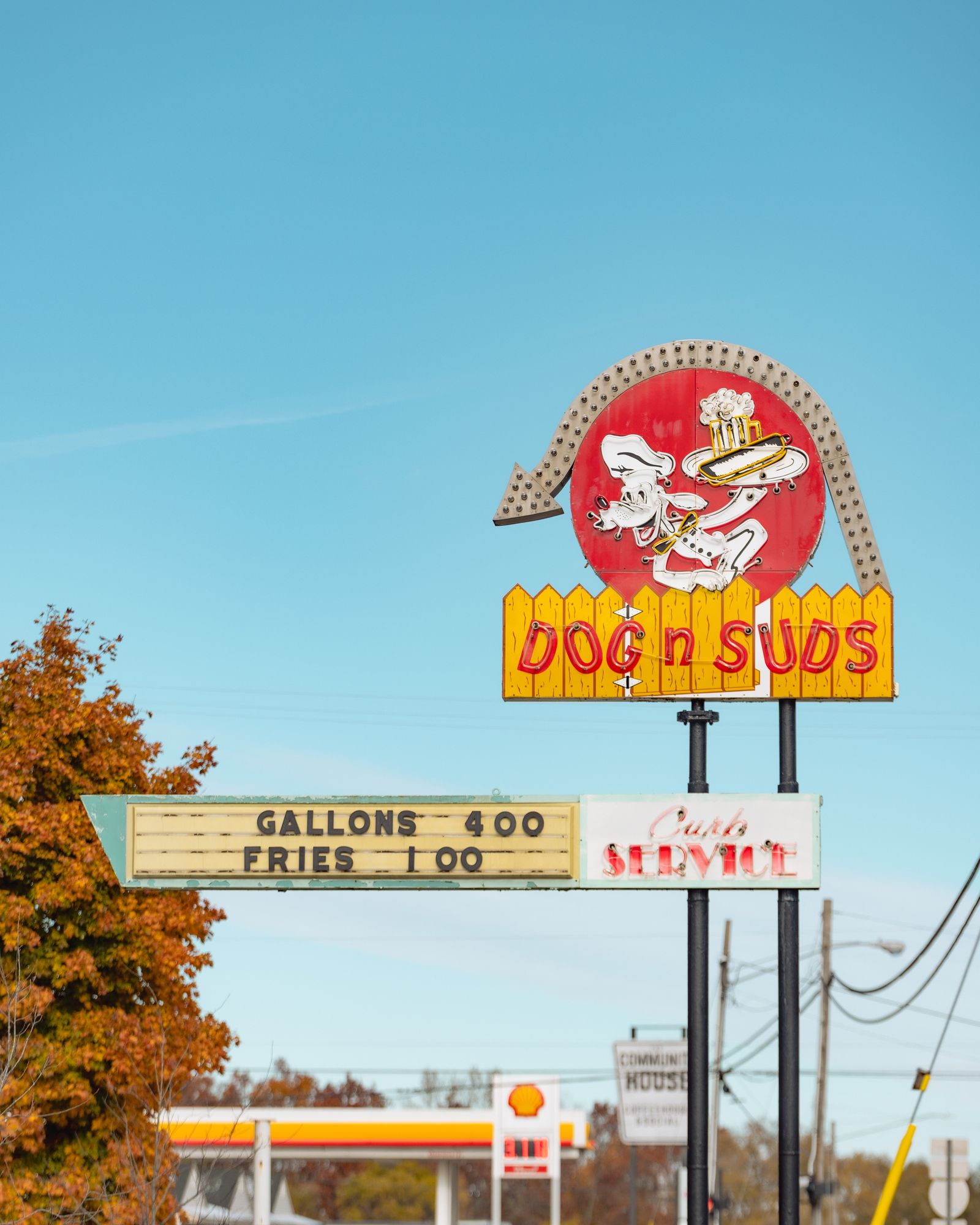 Dog n Suds in Norton Shores 01