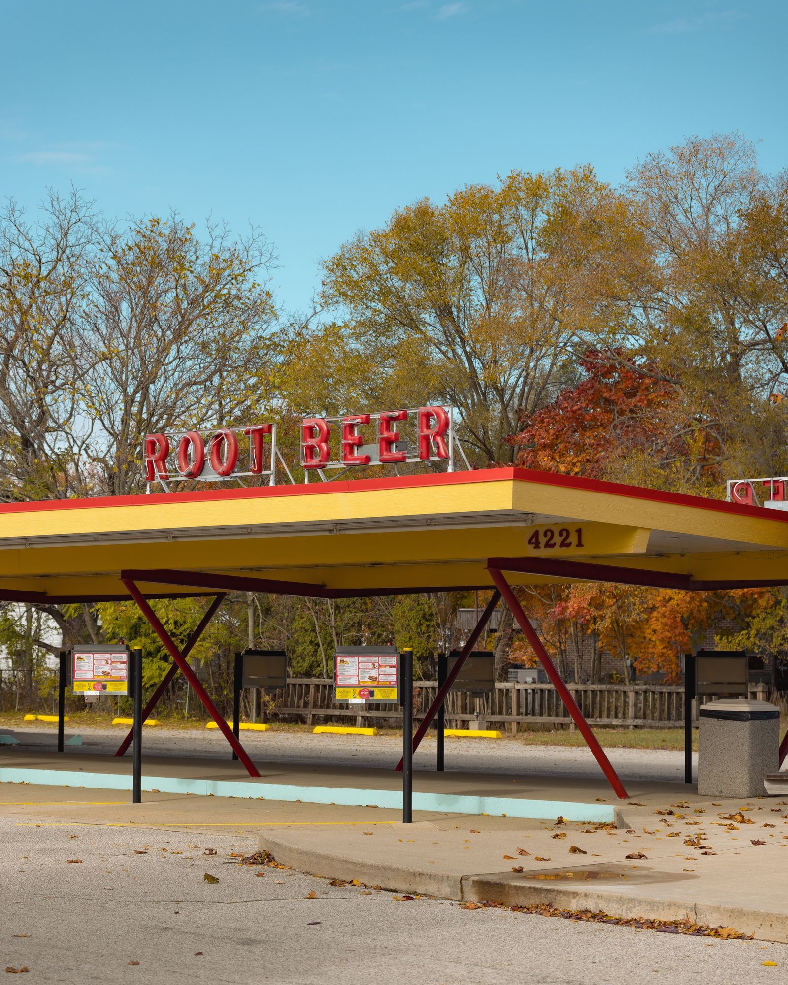 Dog n Suds in Norton Shores 04