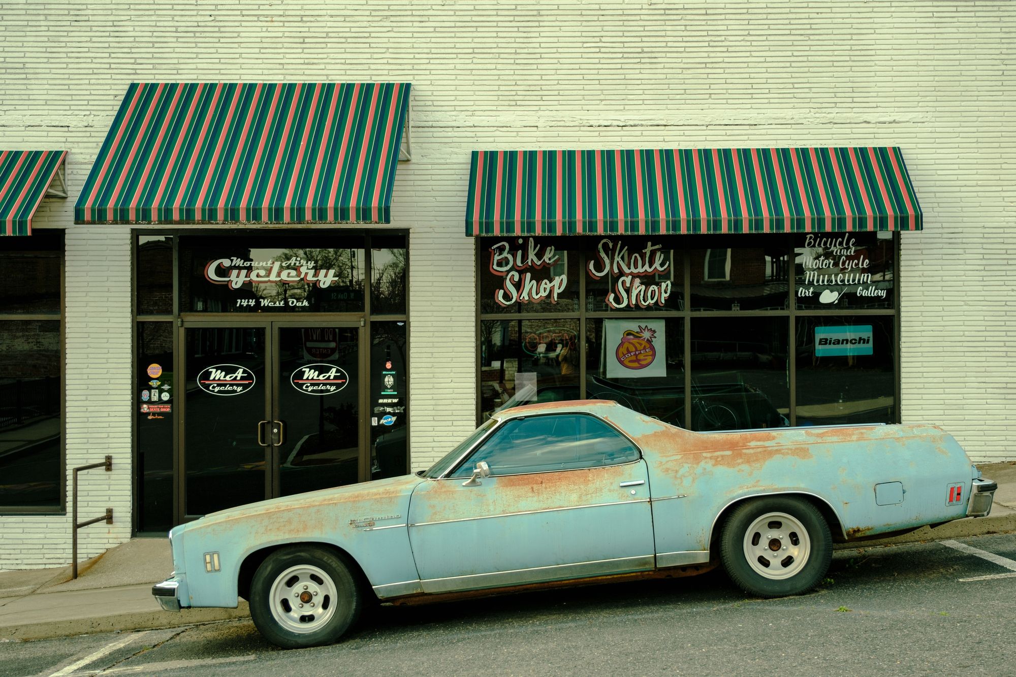 El Camino, Mount Airy 02
