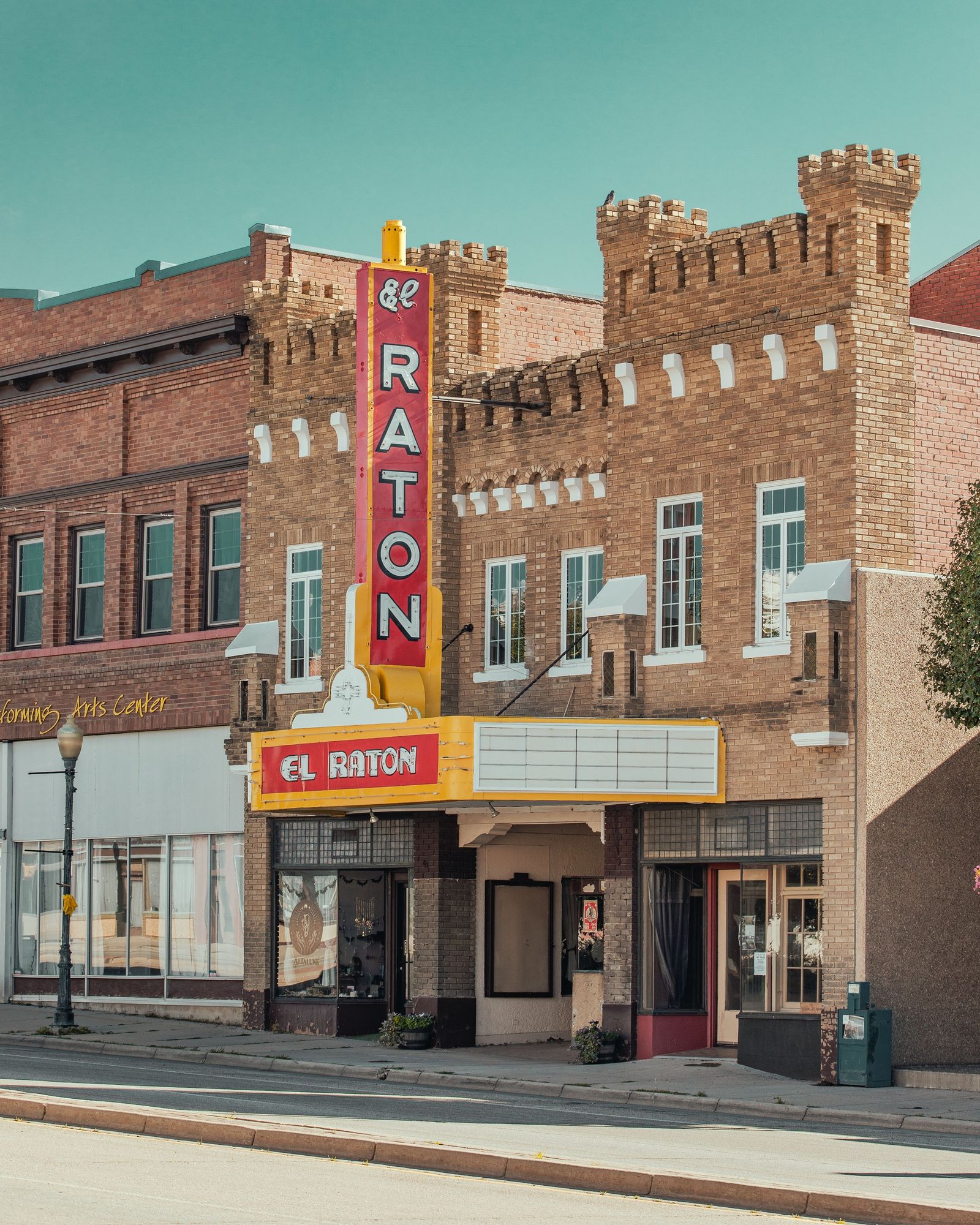 El Raton Theatre