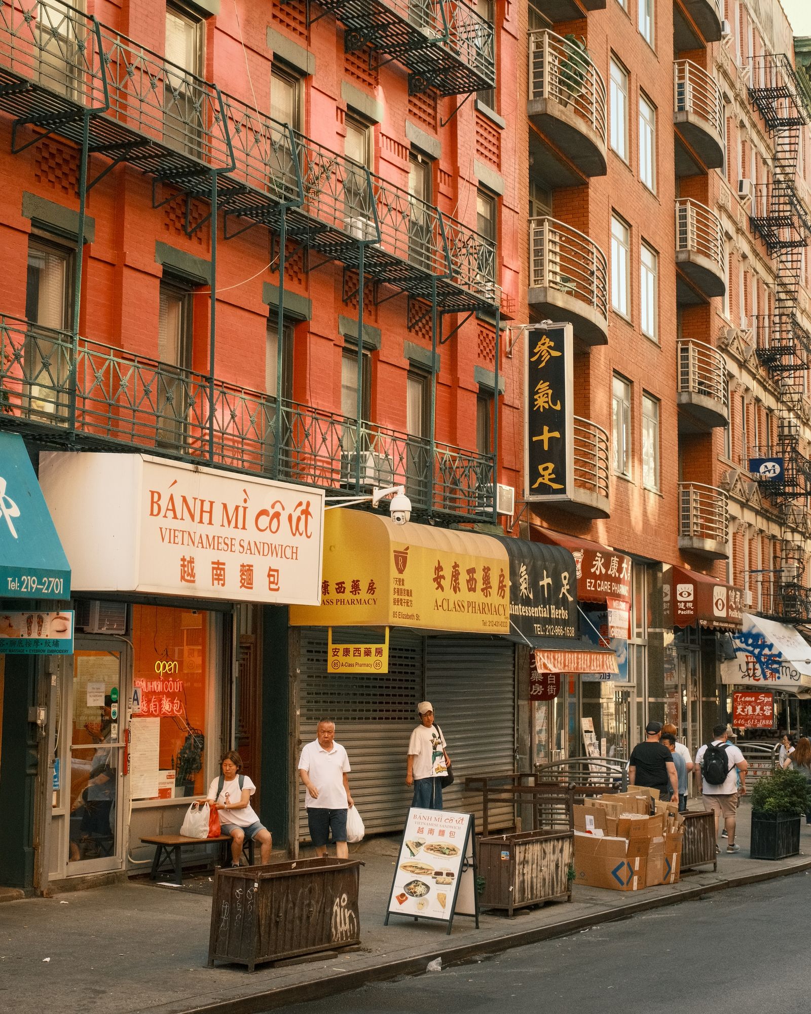 Elizabeth Street, Chinatown