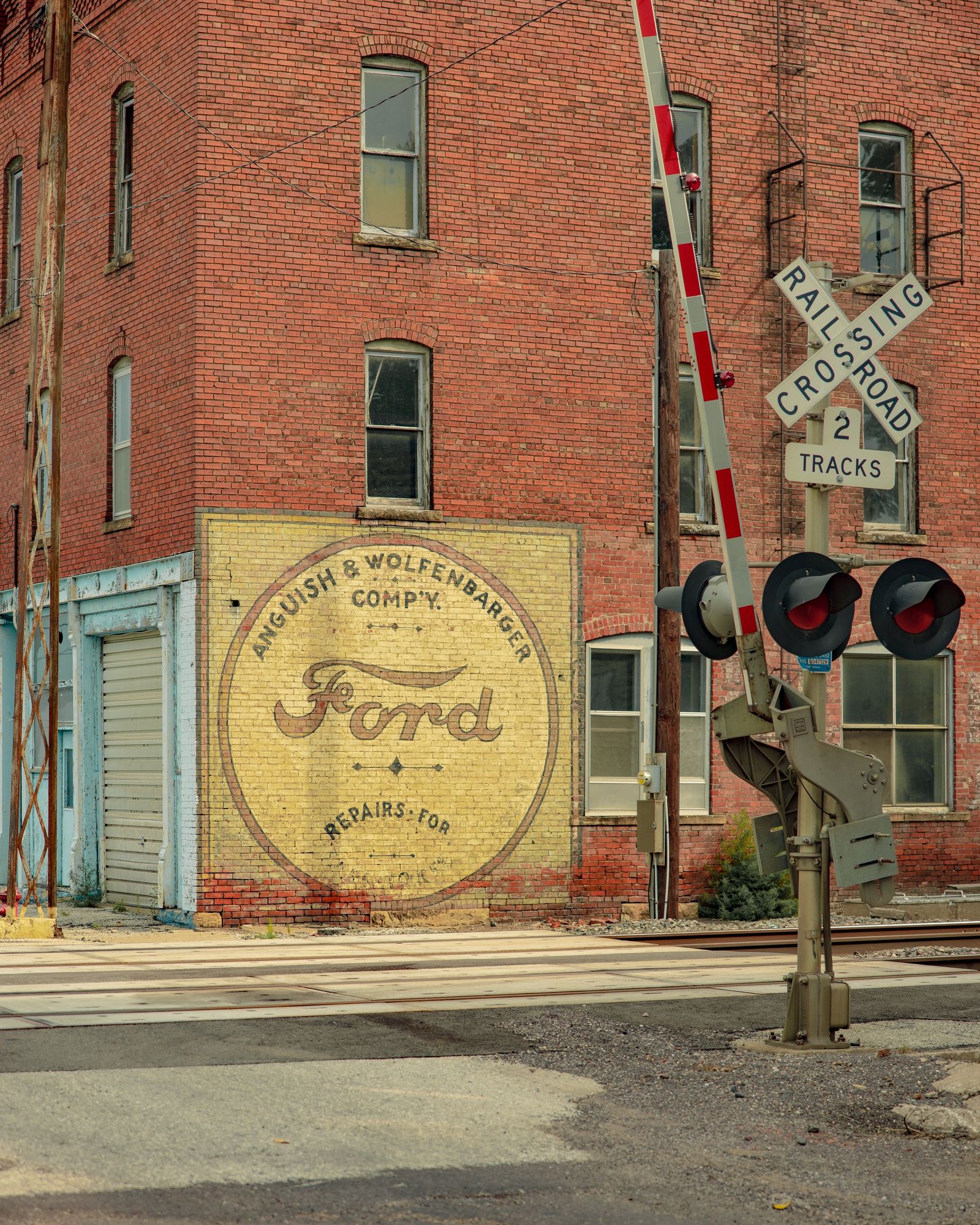 Ford Ghost Sign 02