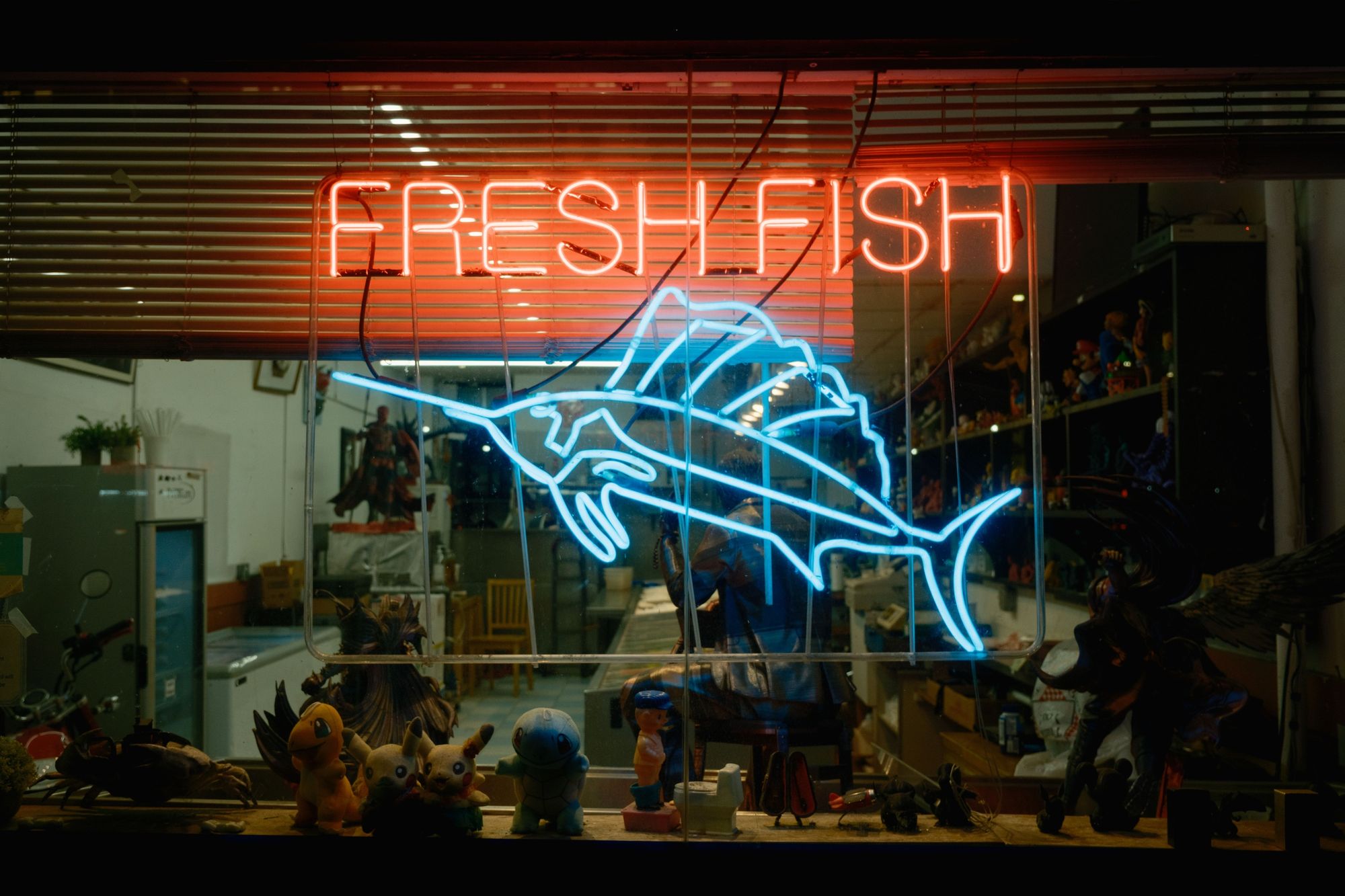 Fresh Fish Neon, Sunnyside