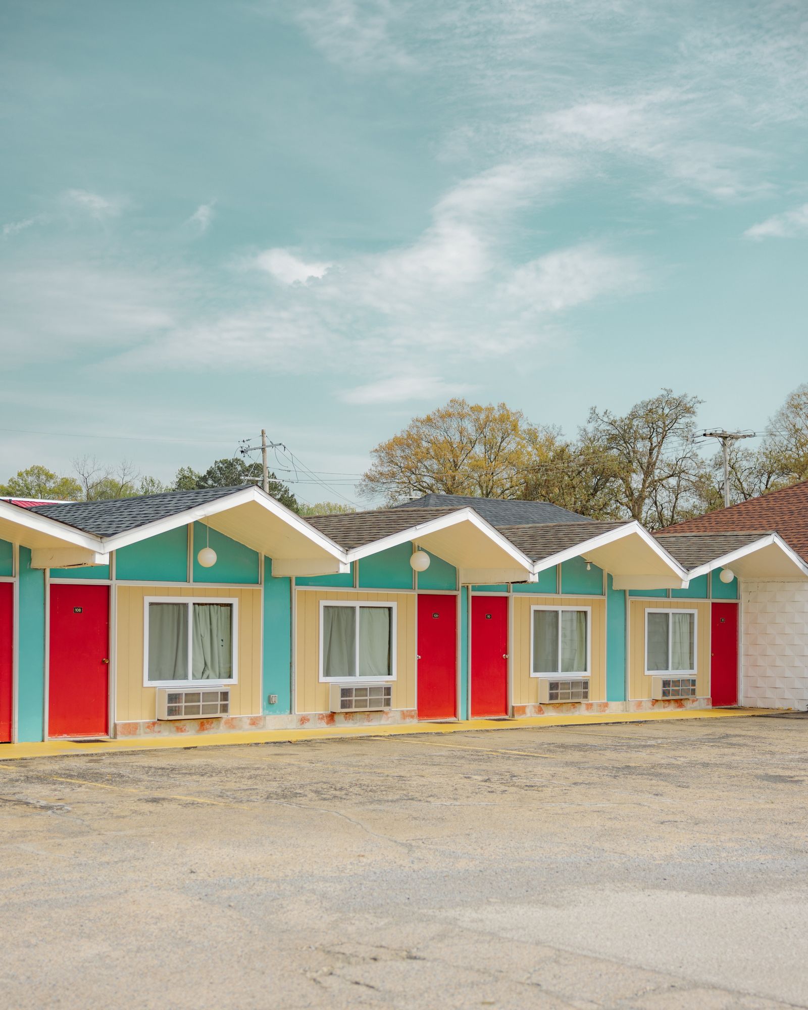 Gray Plaza Motel 01