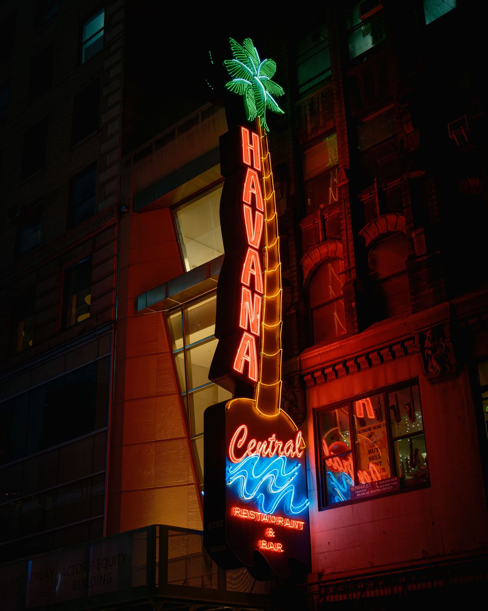 Havana Central Neon, Manhattan