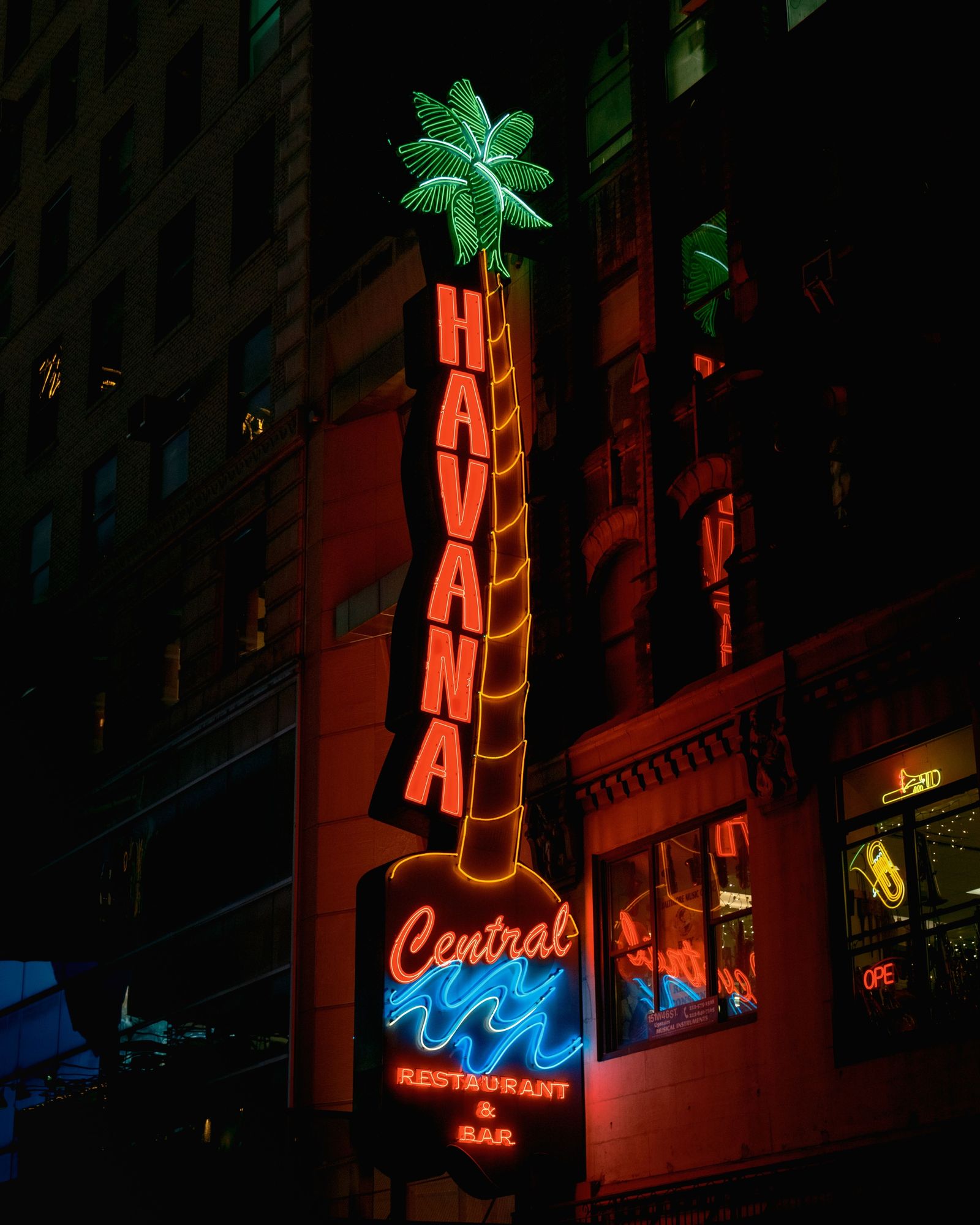 Havana Central Neon, Times Square
