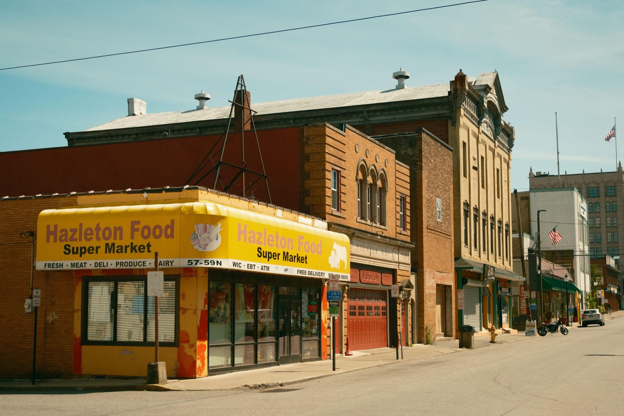 Hazleton Food Supermarket 01