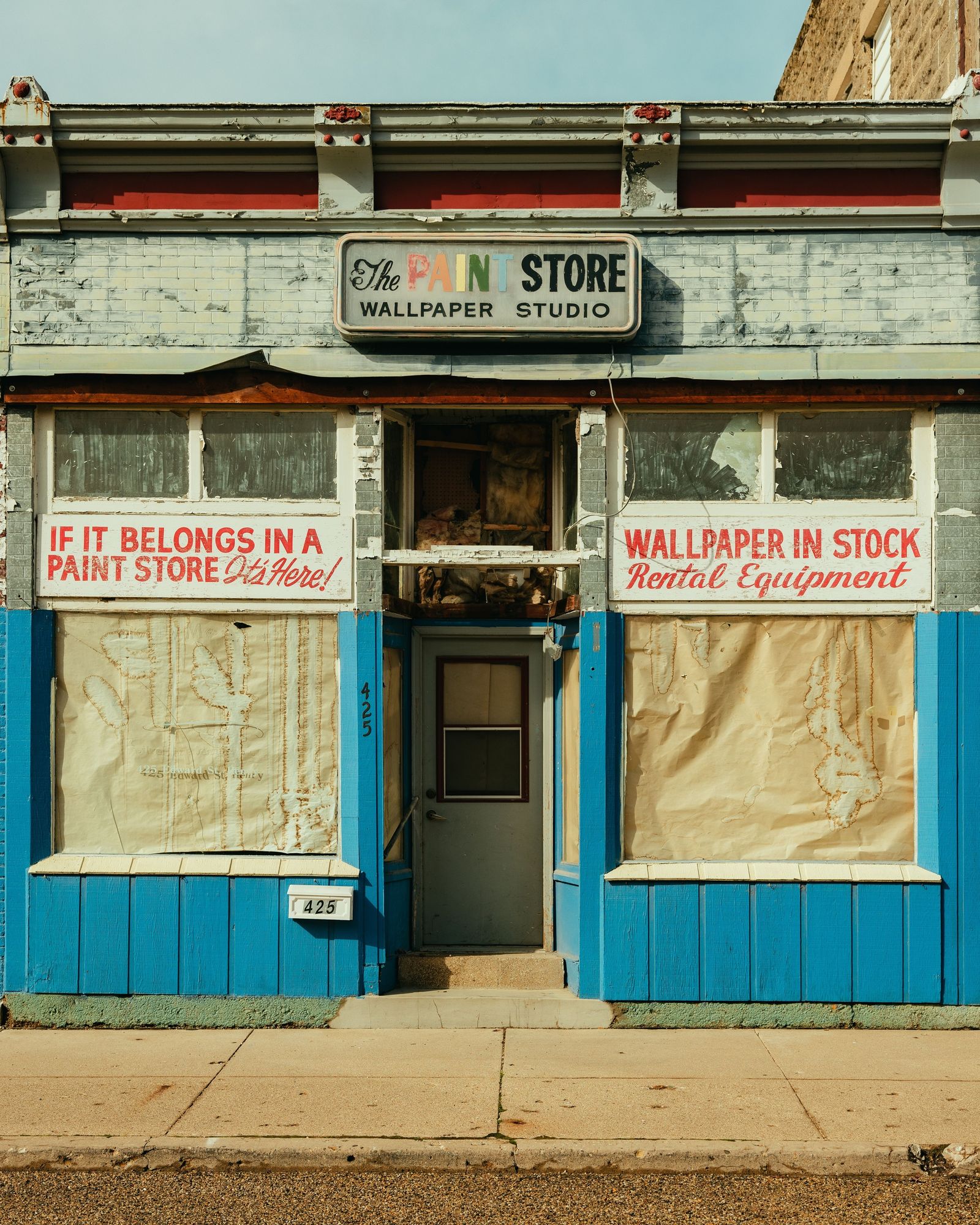 Henry Paint Store 03