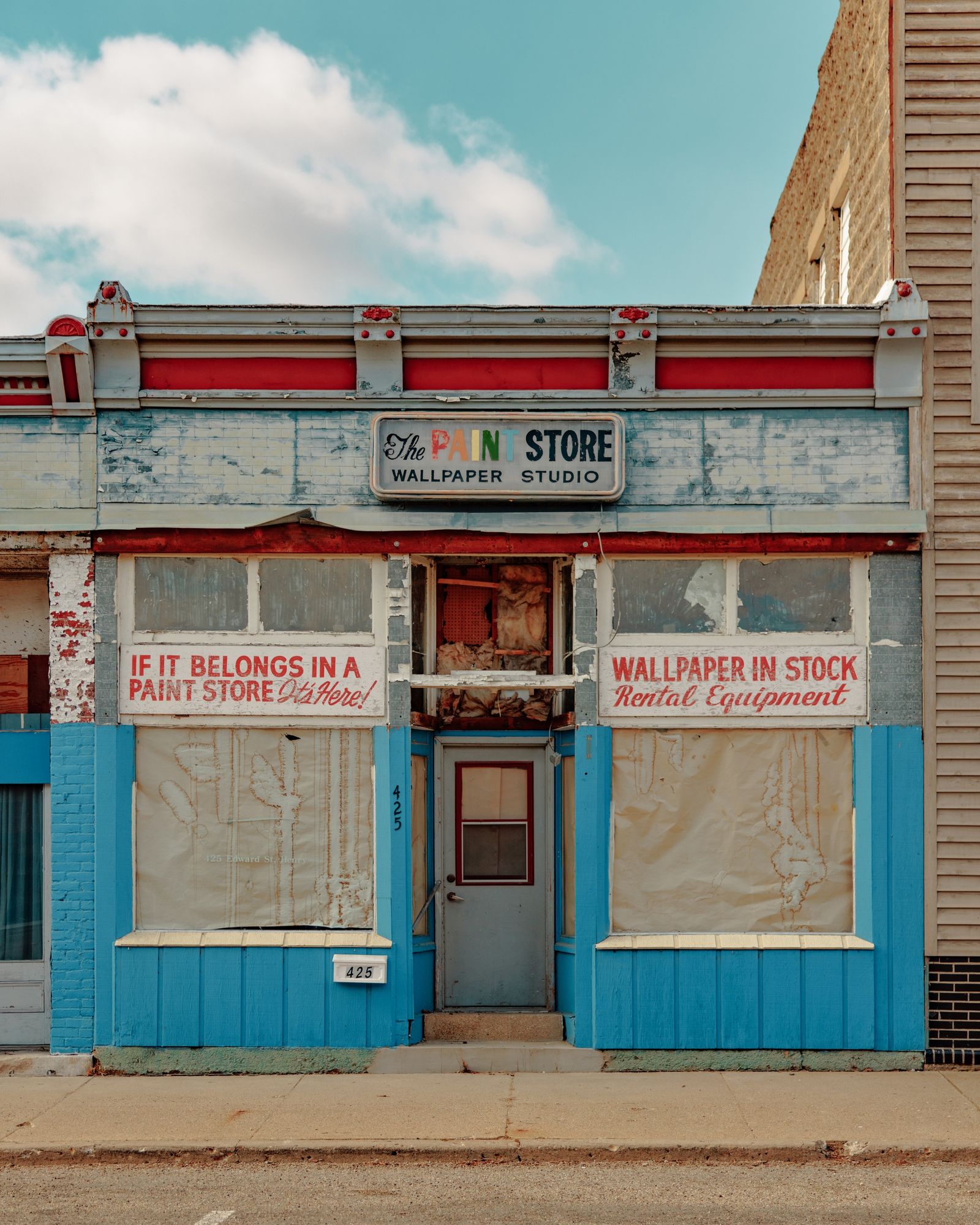 Henry Paint Store 05