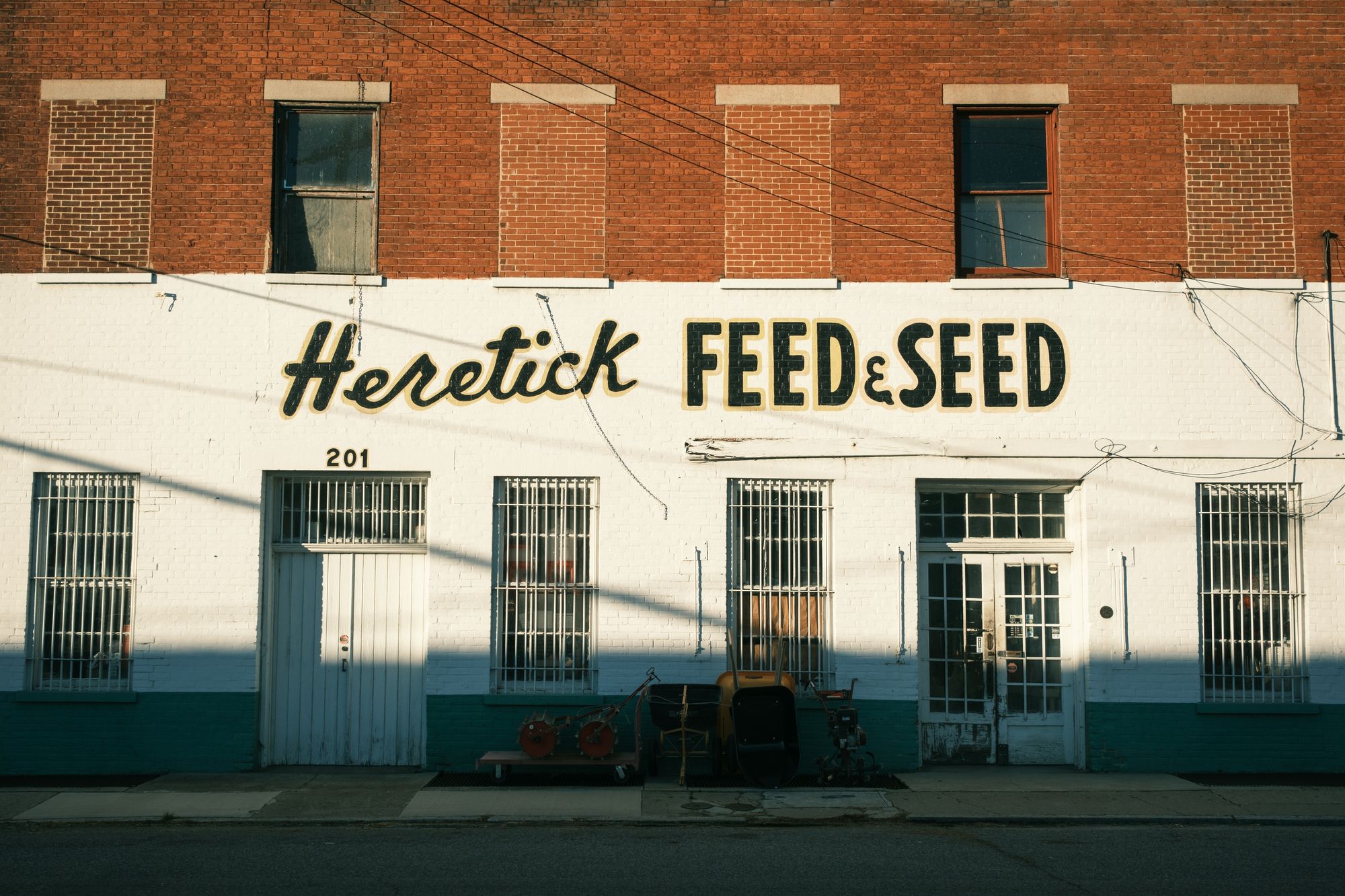 Heretick Feed & Seed Co, Petersburg