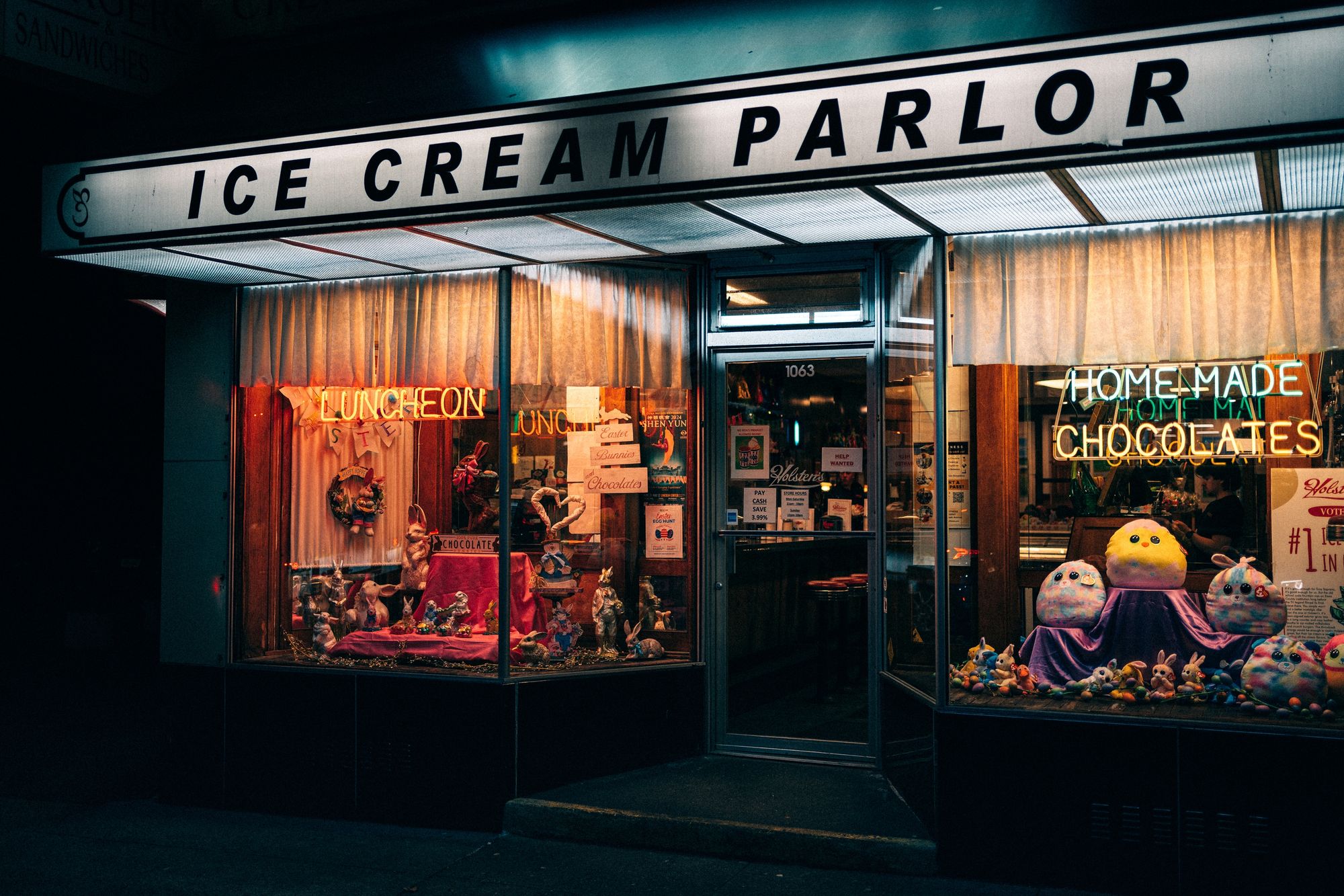 Holsten's Ice Cream, Bloomfield