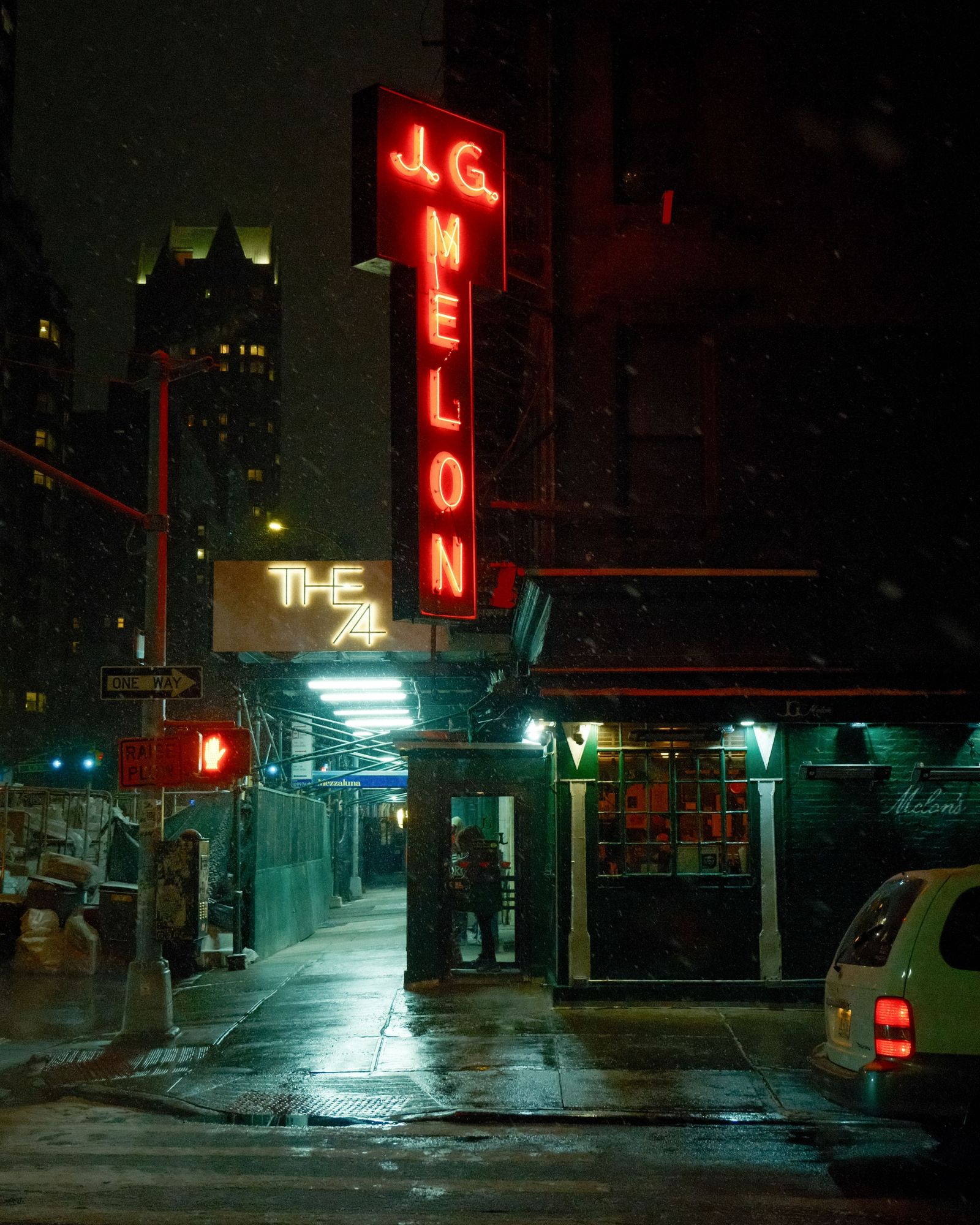 JG Melon Neon, Manhattan 01