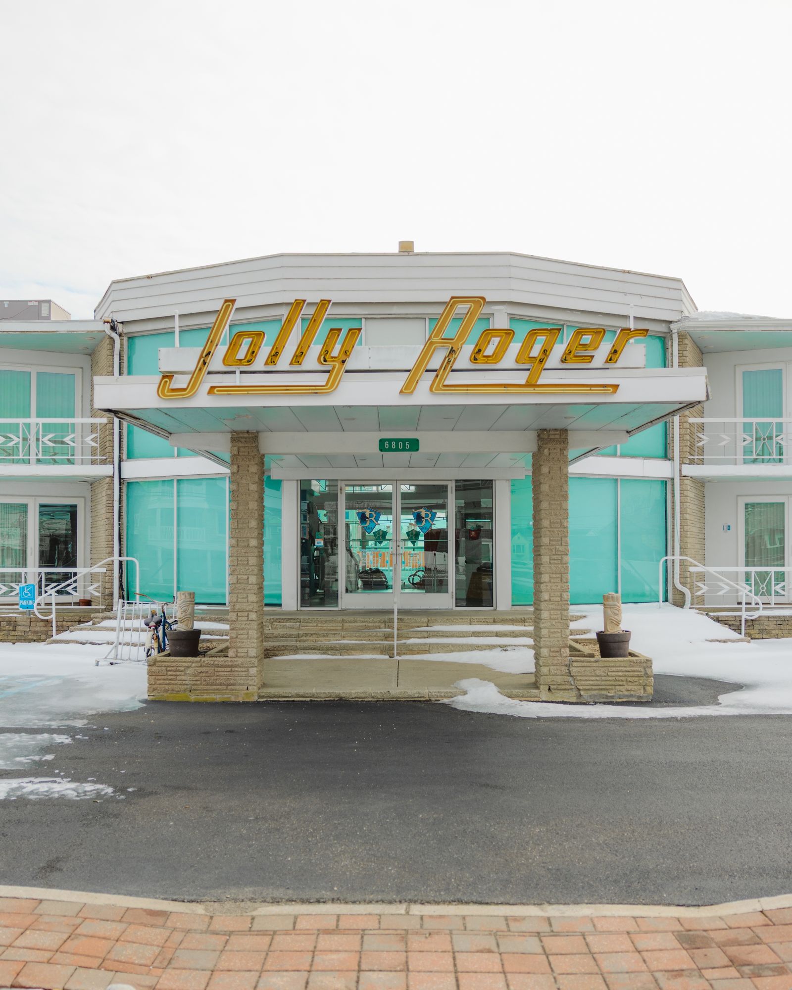 Jolly Roger in Winter 01