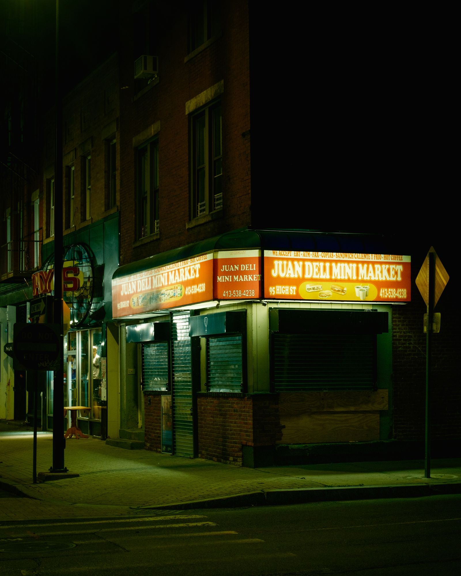 Juan Deli Mini Market, Holyoke