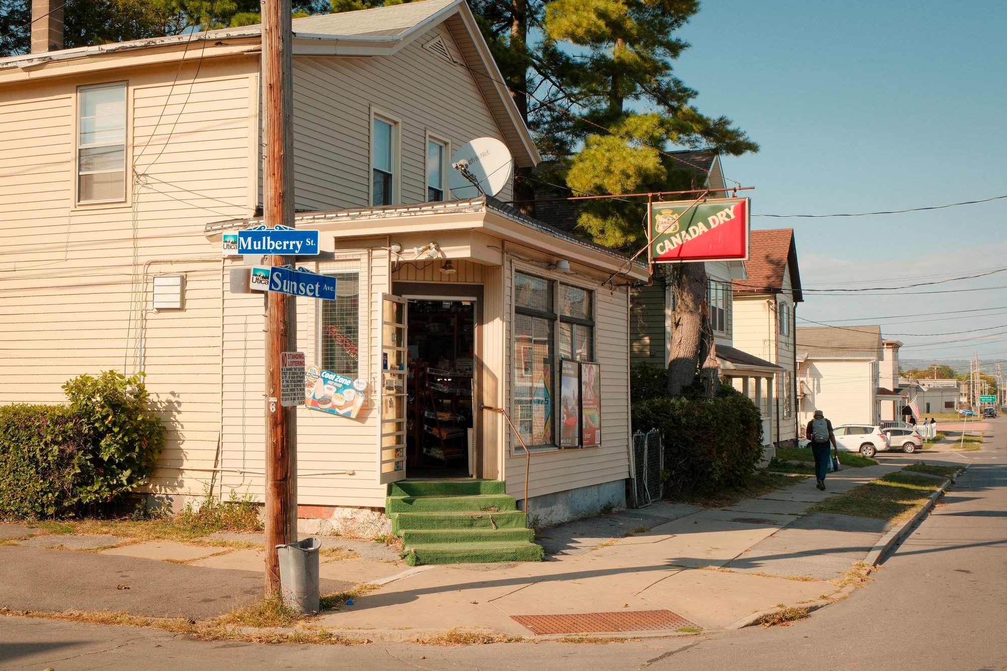 Karl's Market, Utica 01