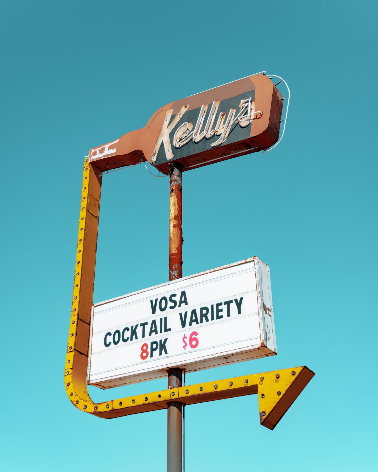 Kelly's Liquor Store 01