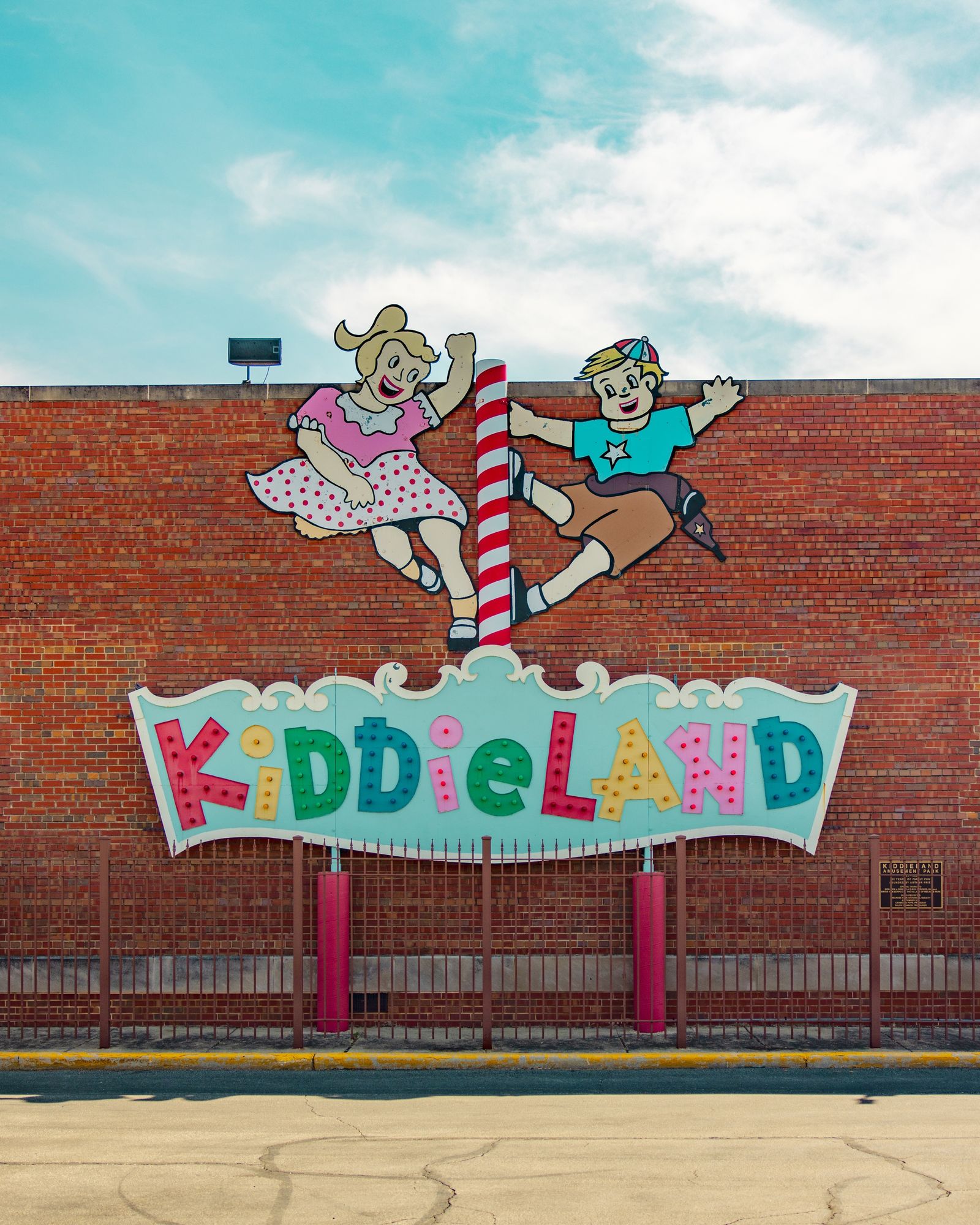 Kiddieland Amusement Park Sign