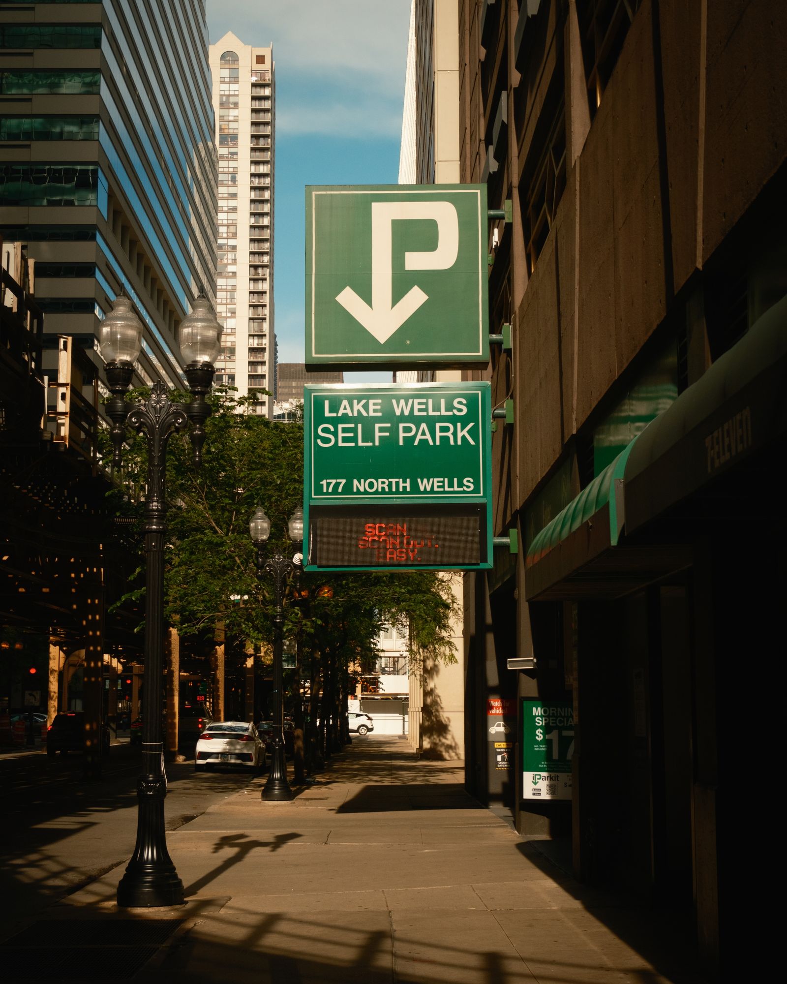 Lake & Wells Parking, Chicago