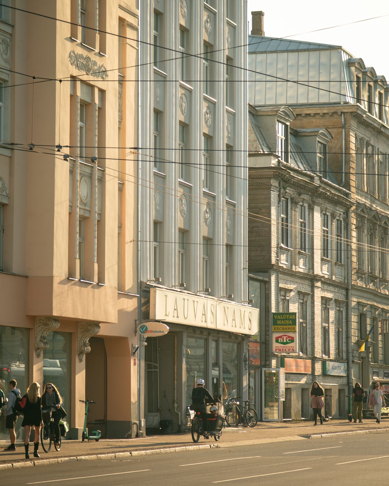 Lauvas Nams, Riga 01