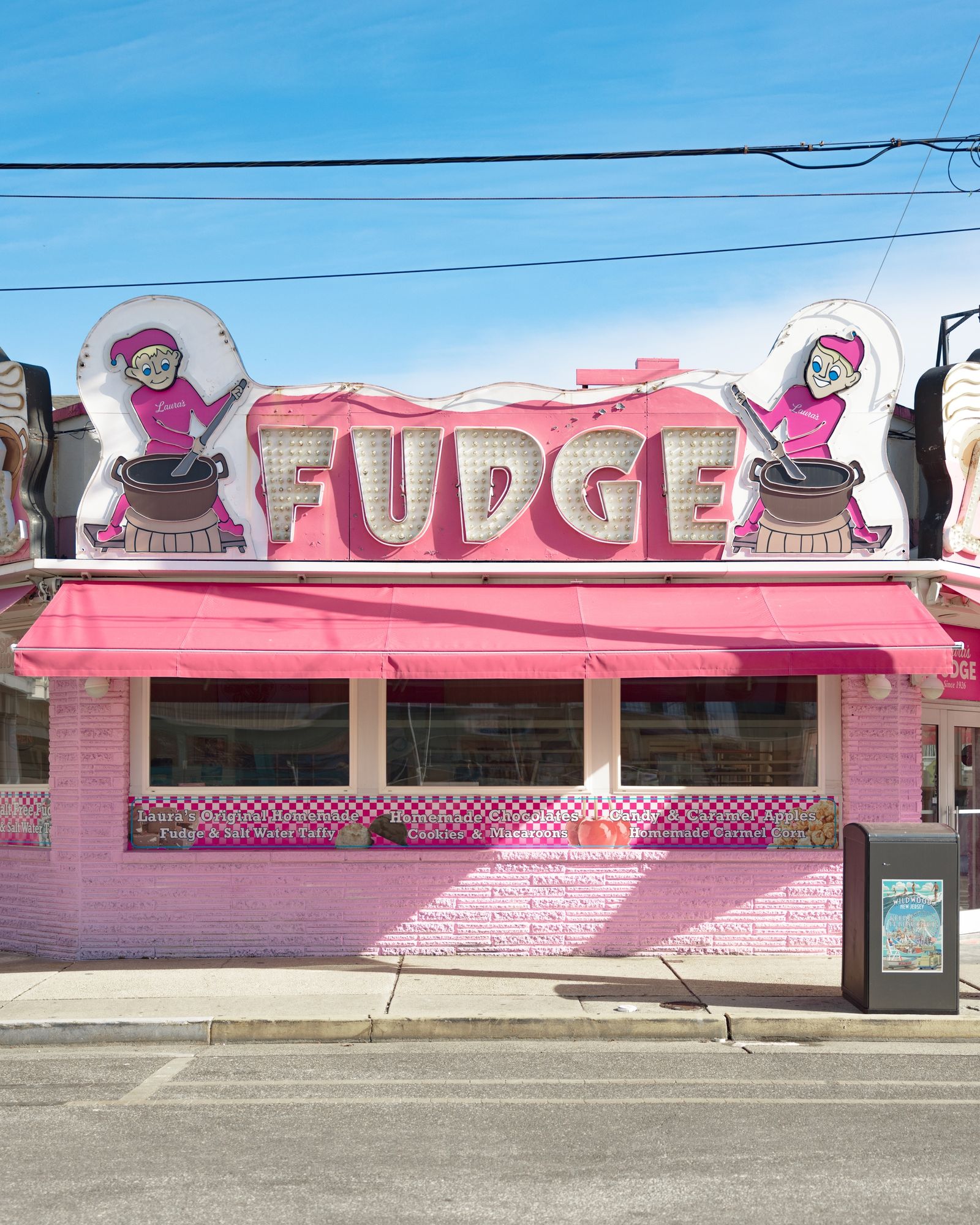 Laura's Fudge in Winter 03