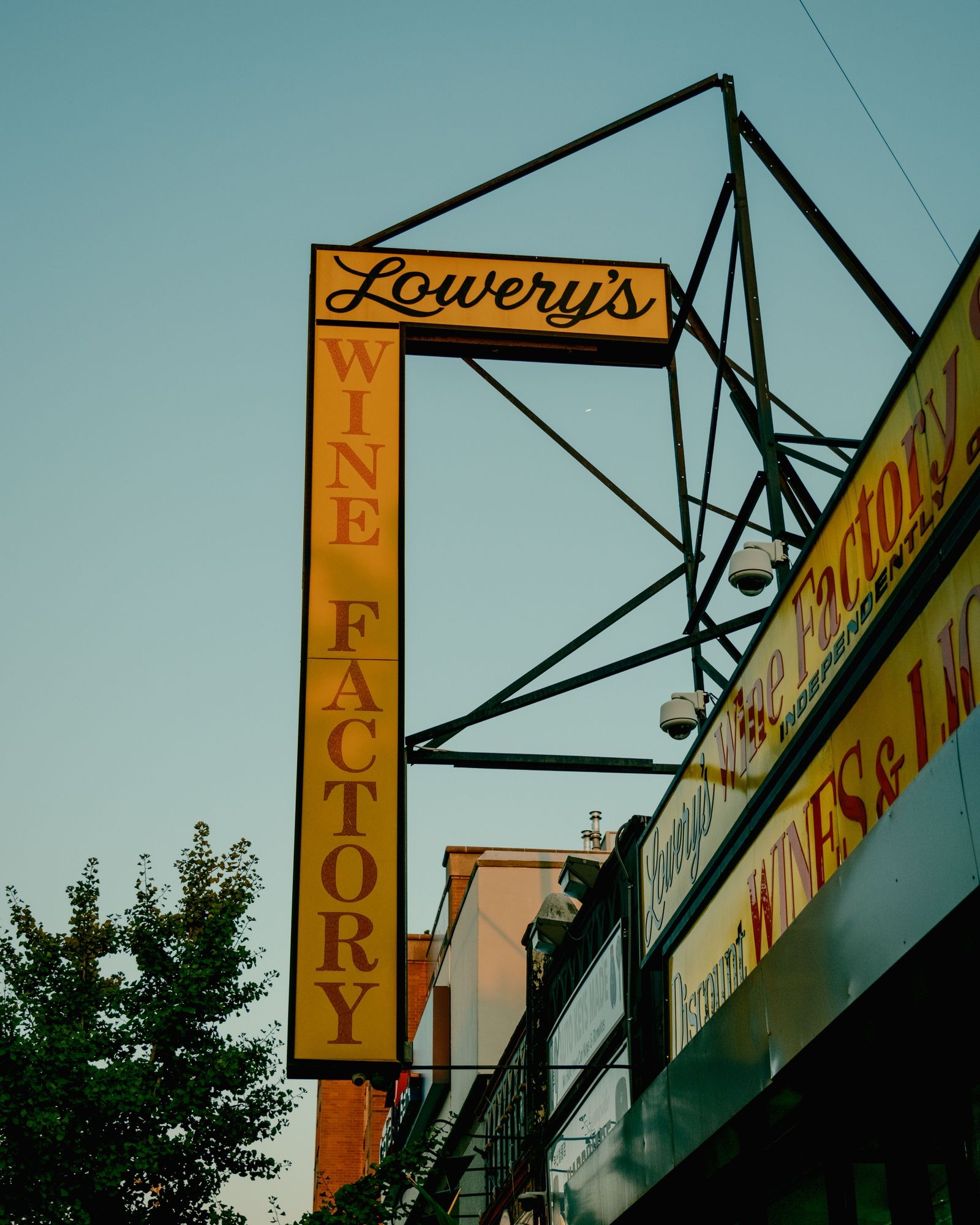 Lowery Wines & Liquors, Sunnyside