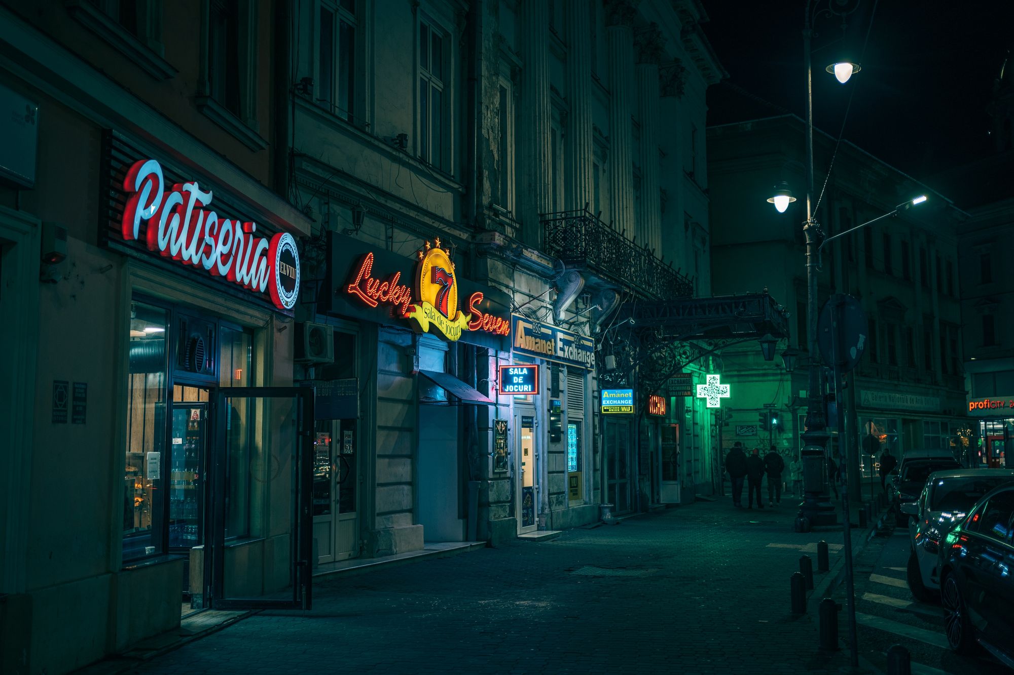 Lucky Seven, Arad